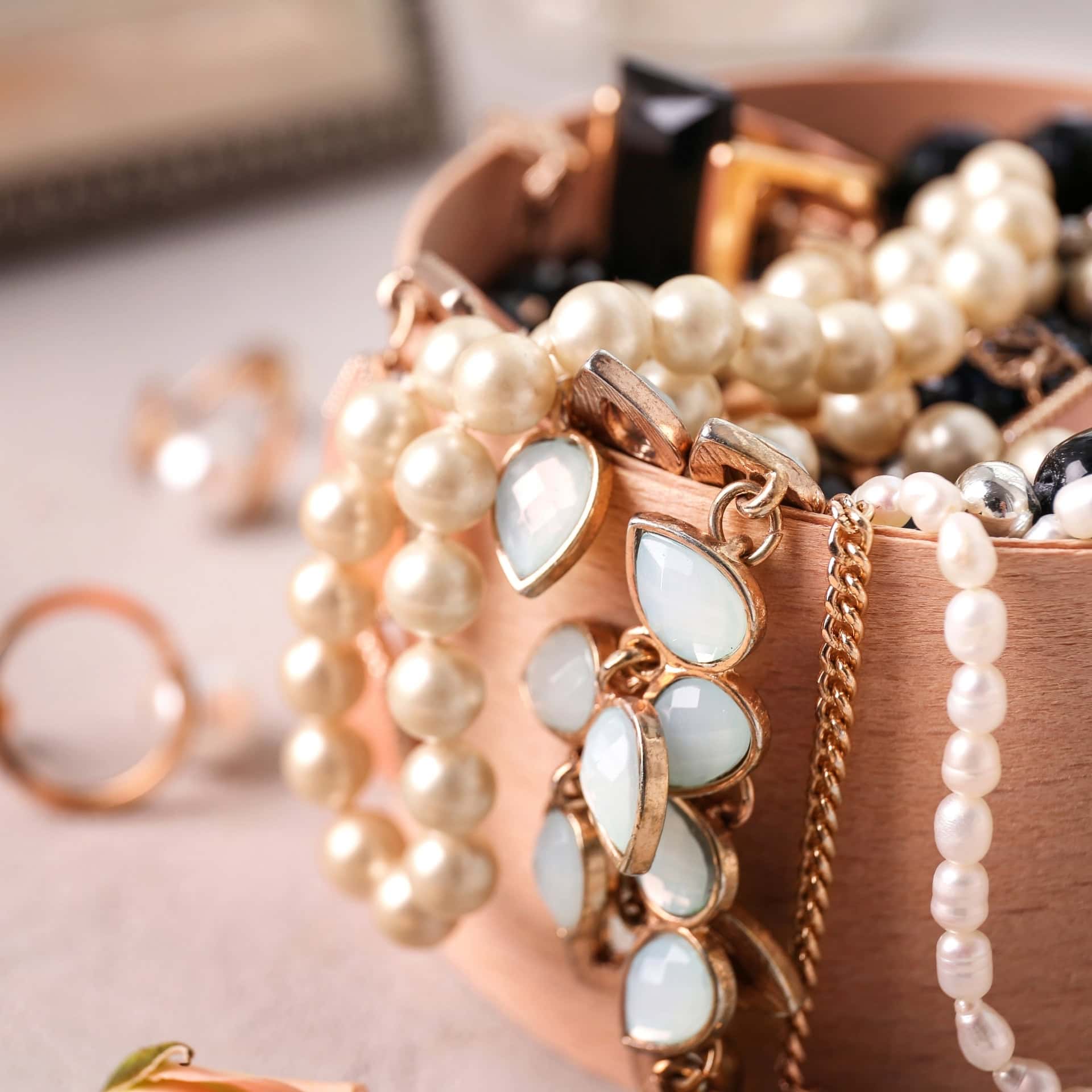 Image by pixelshot (what-is-ethical-sustainable-jewelry)