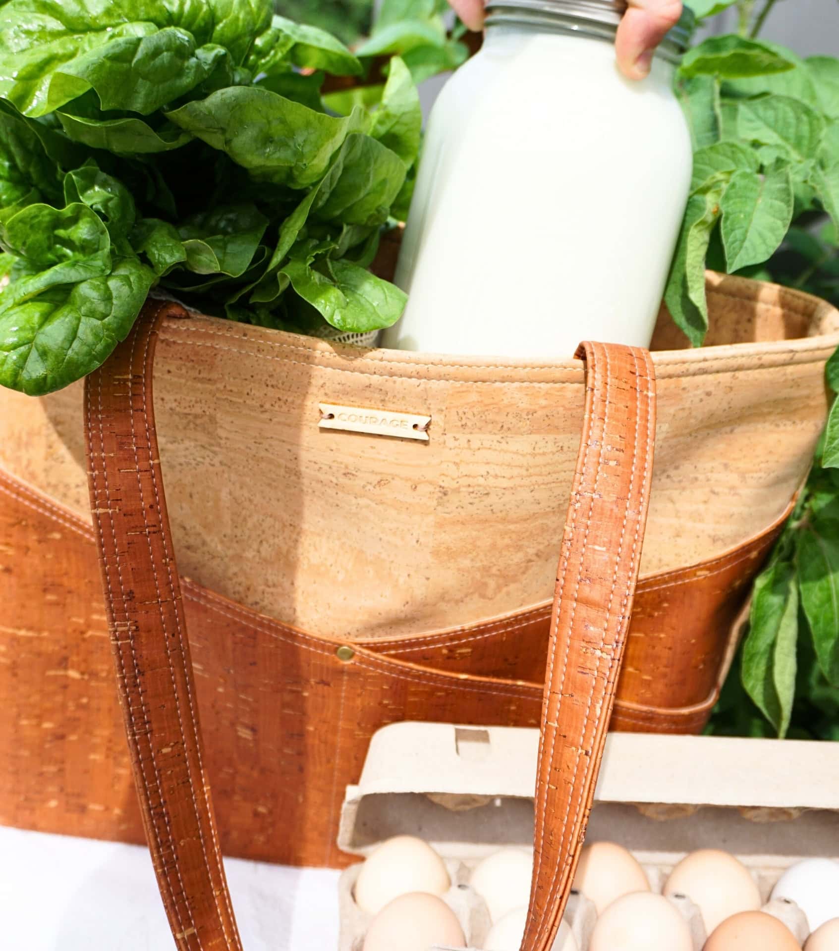 Image by Sustainable Jungle (Carry Courage) (Sustainable-Accessories-2024)