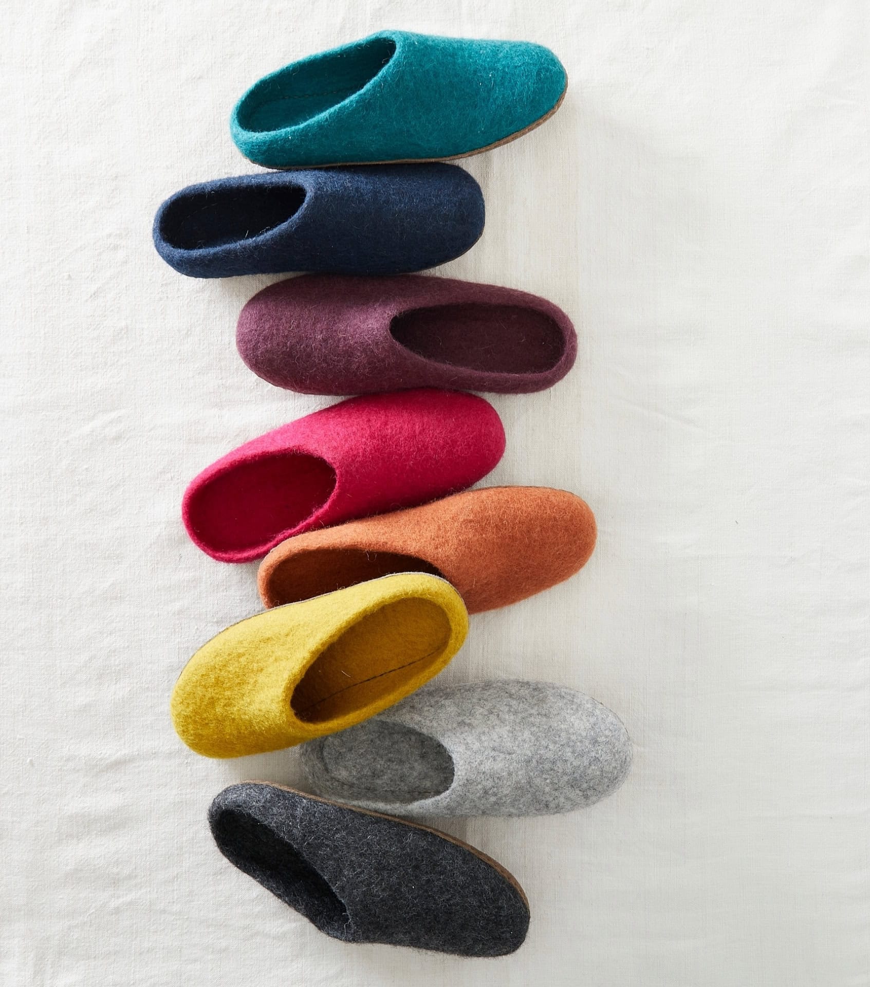 Image by Aura Que (sustainable-slippers)