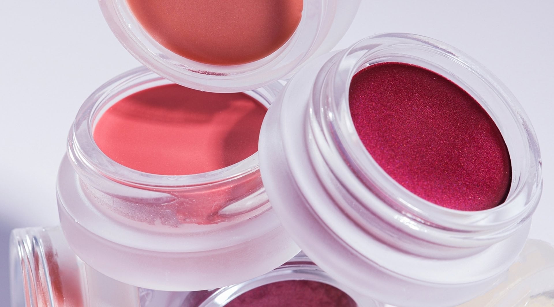 Image by Elate Cosmetics (sustainable-lipsticks)
