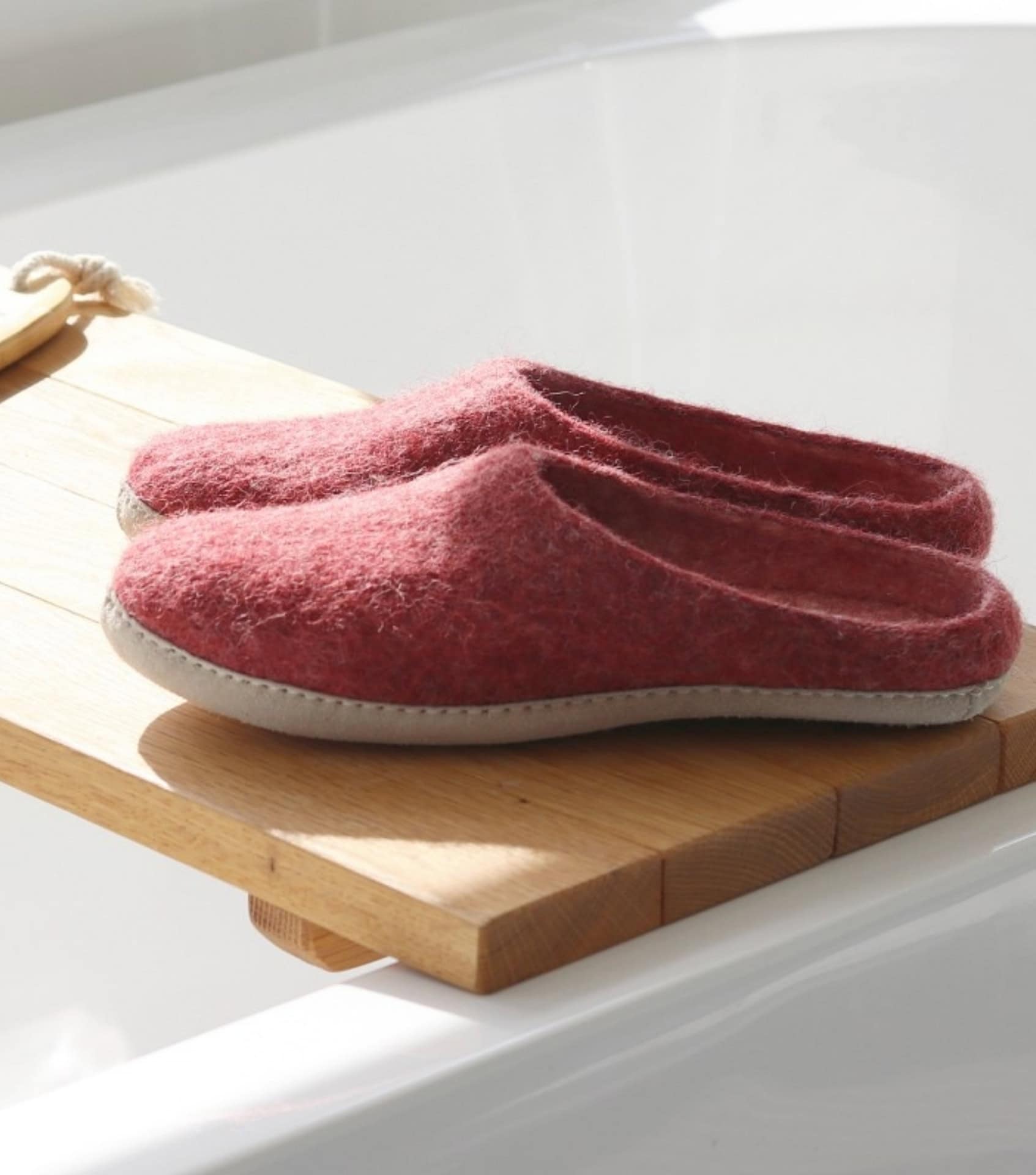 Image by Nootkas (sustainable-slippers) (2)