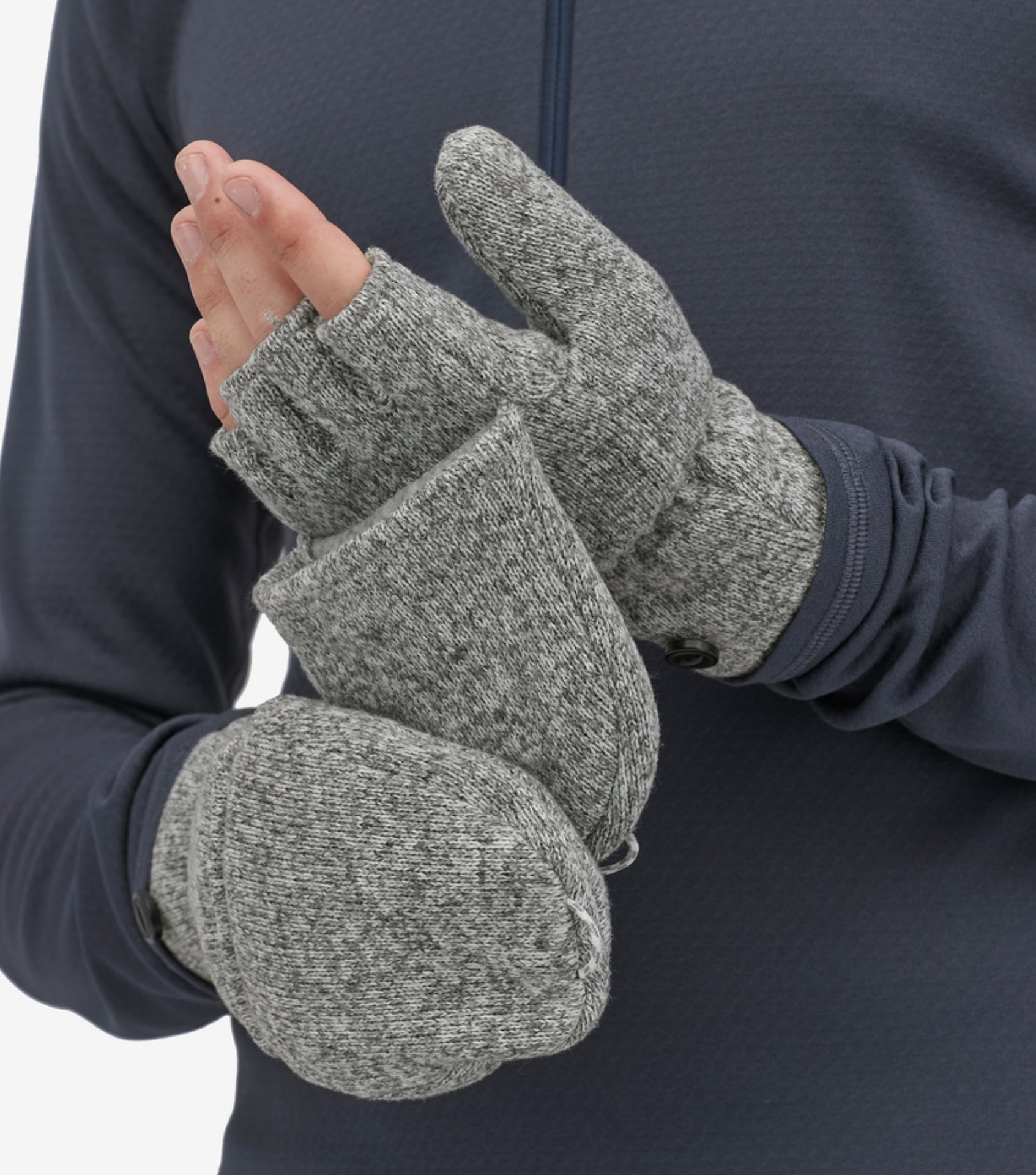 Image by Patagonia (sustainable-gloves) (2)