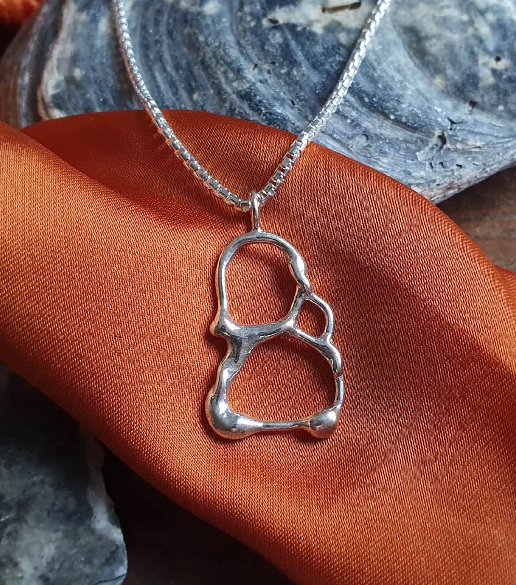 Image by B Blane Designs (minimalist-jewelry-brands)
