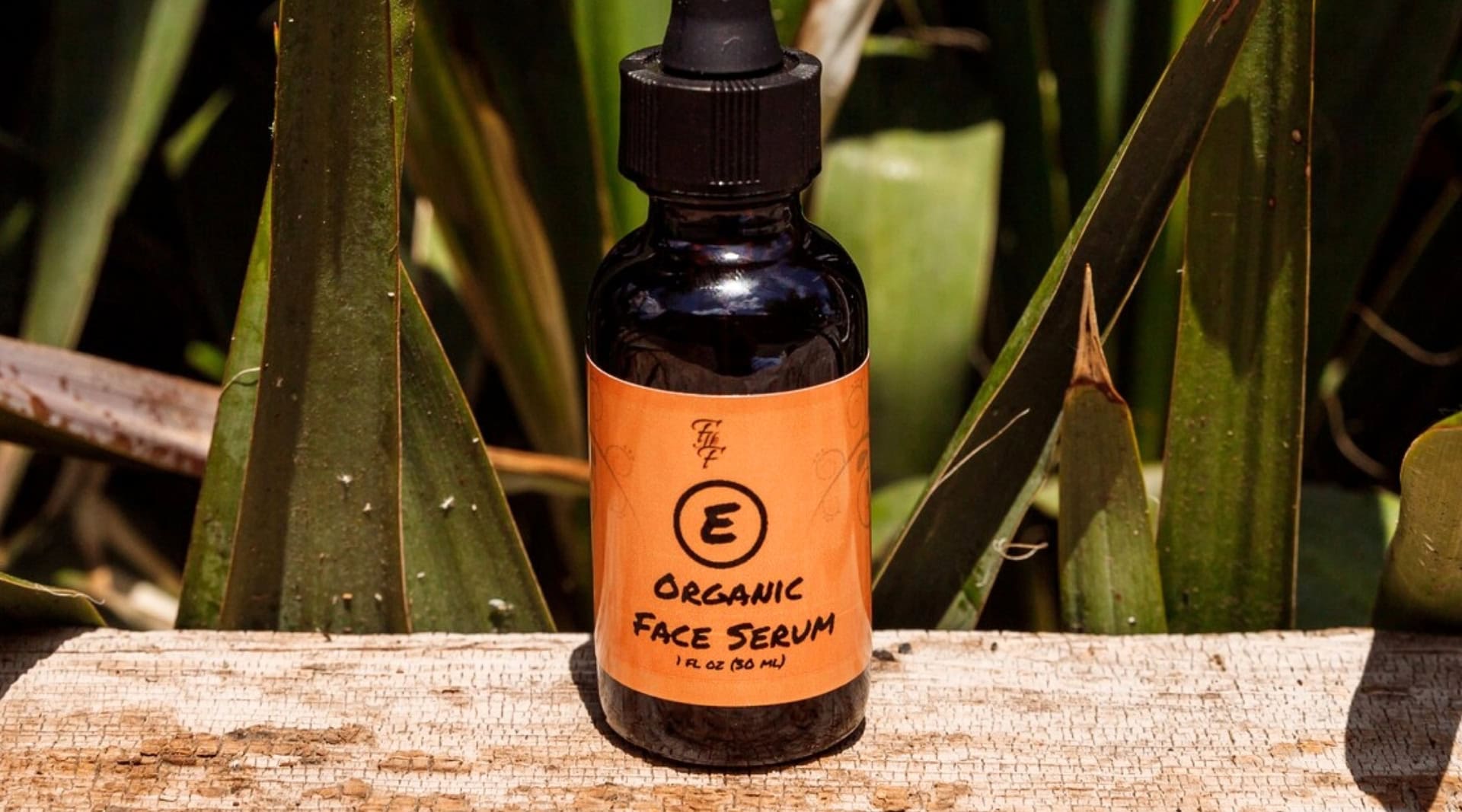 Image by Bee You Organics (best-natural-serums)