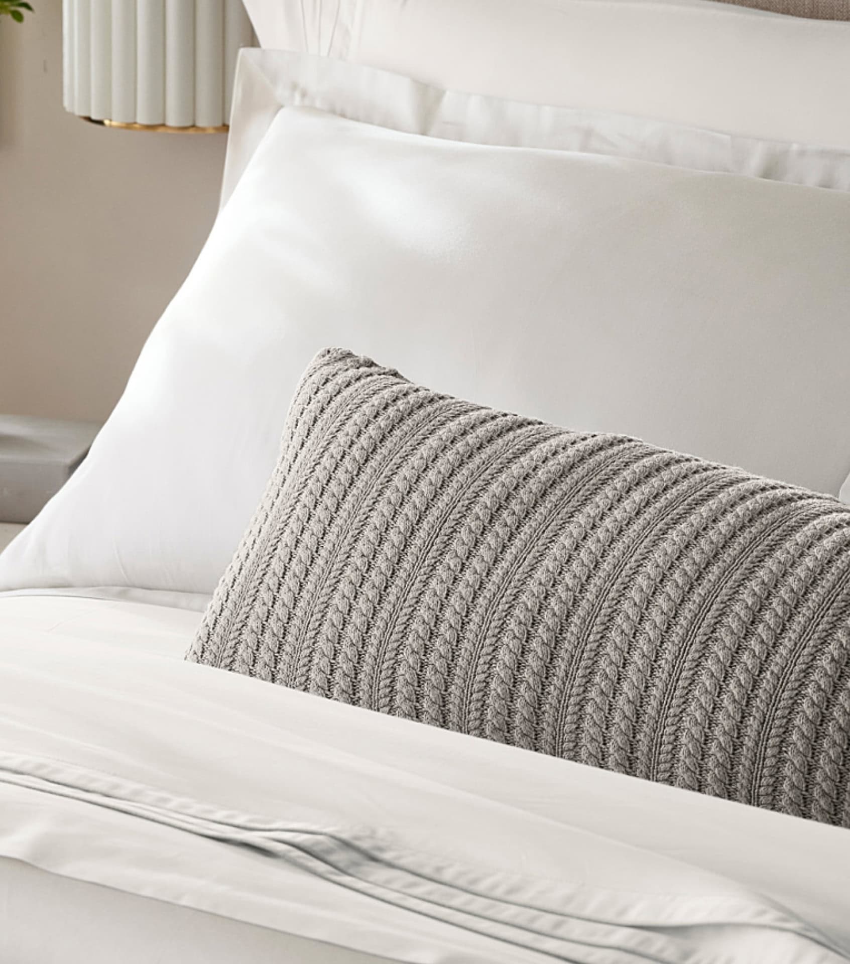 Image by Boll & Branch (sustainable-cushions) (2)