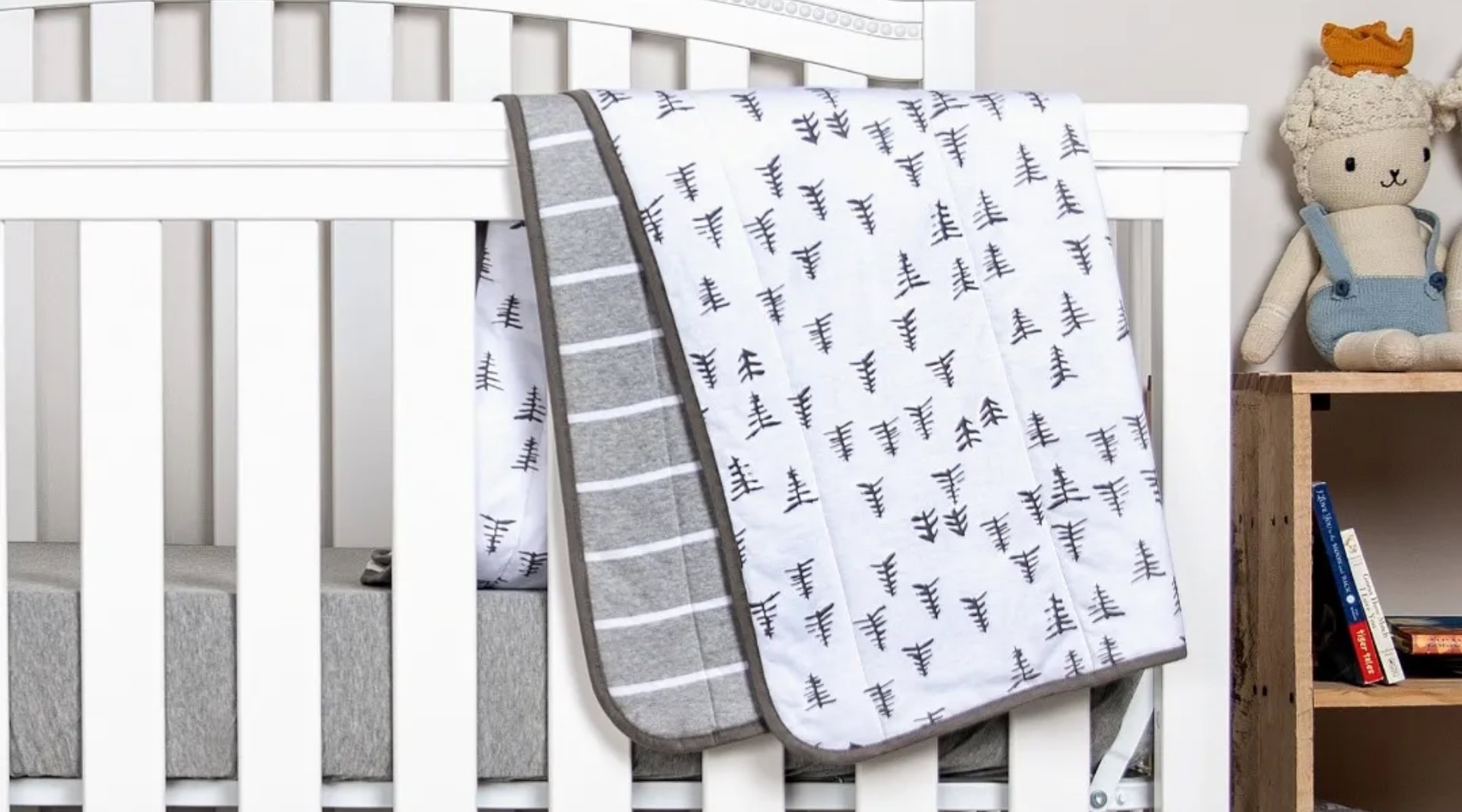 Image by Burt’s Bees Baby (organic-baby-blankets)