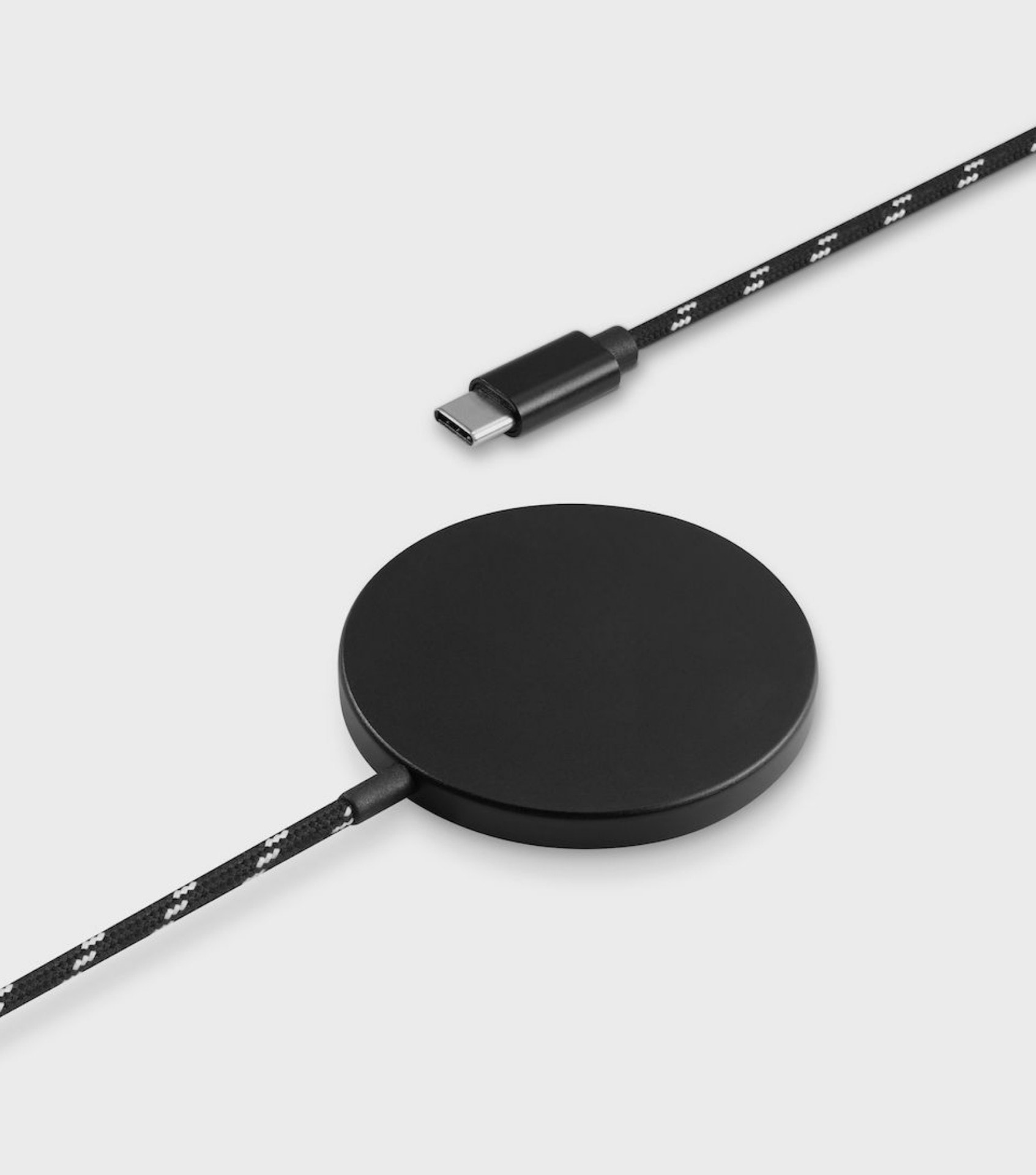 Image by CASETiFY (eco-friendly-chargers)