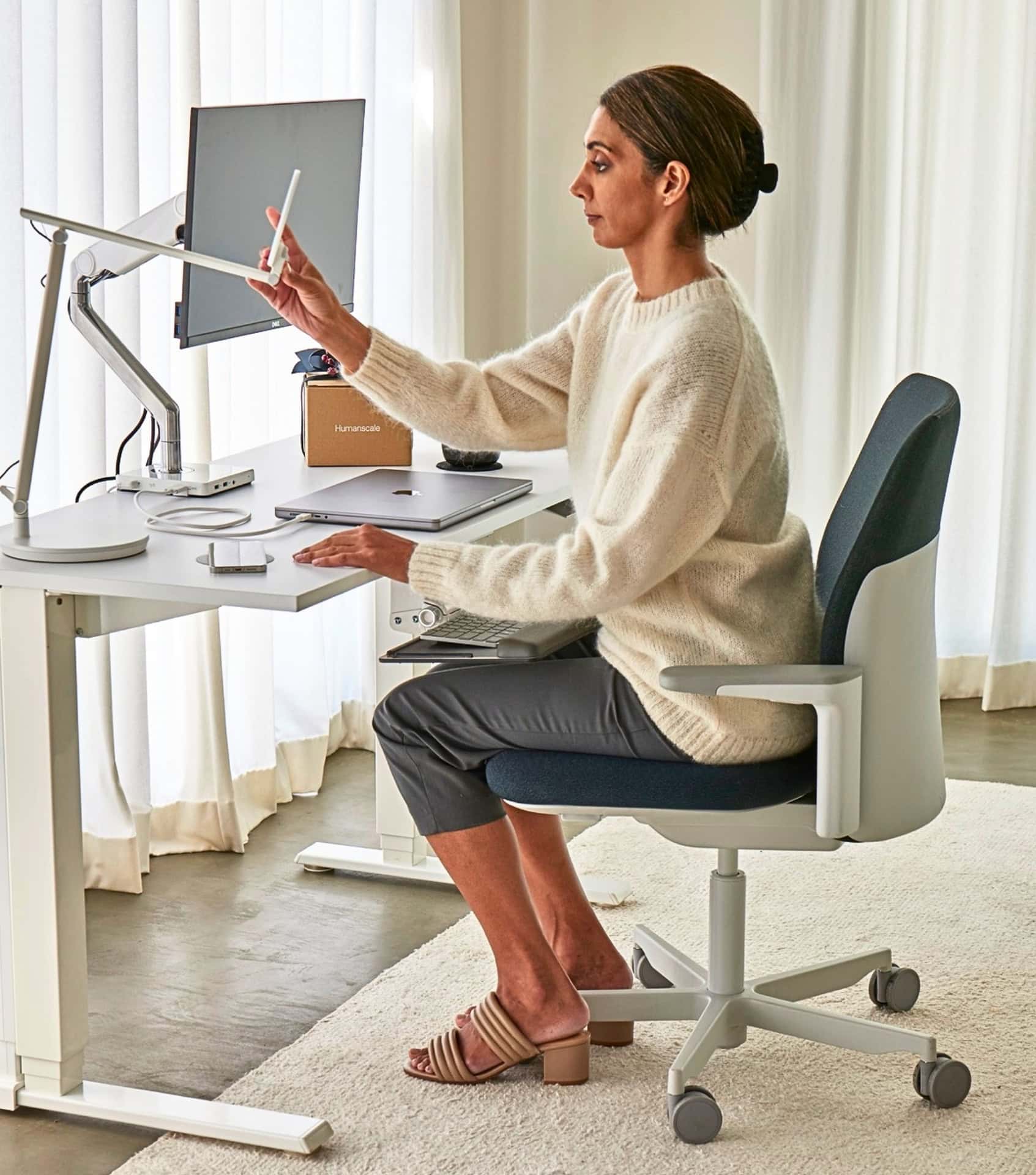 Image by Humanscale (sustainable-office-chairs) (2)