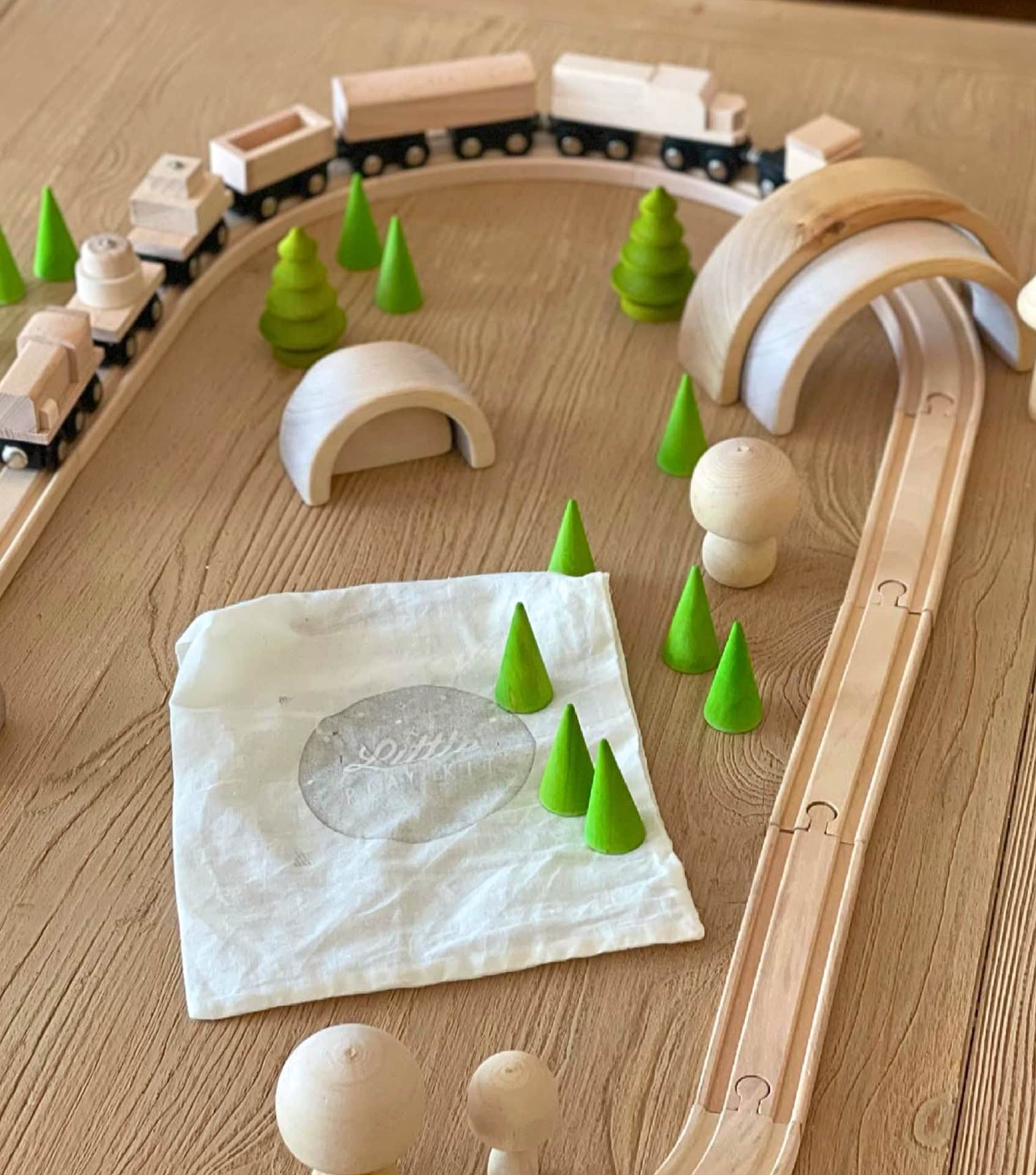 Image by Little Play Kit (wooden-toy-brands)