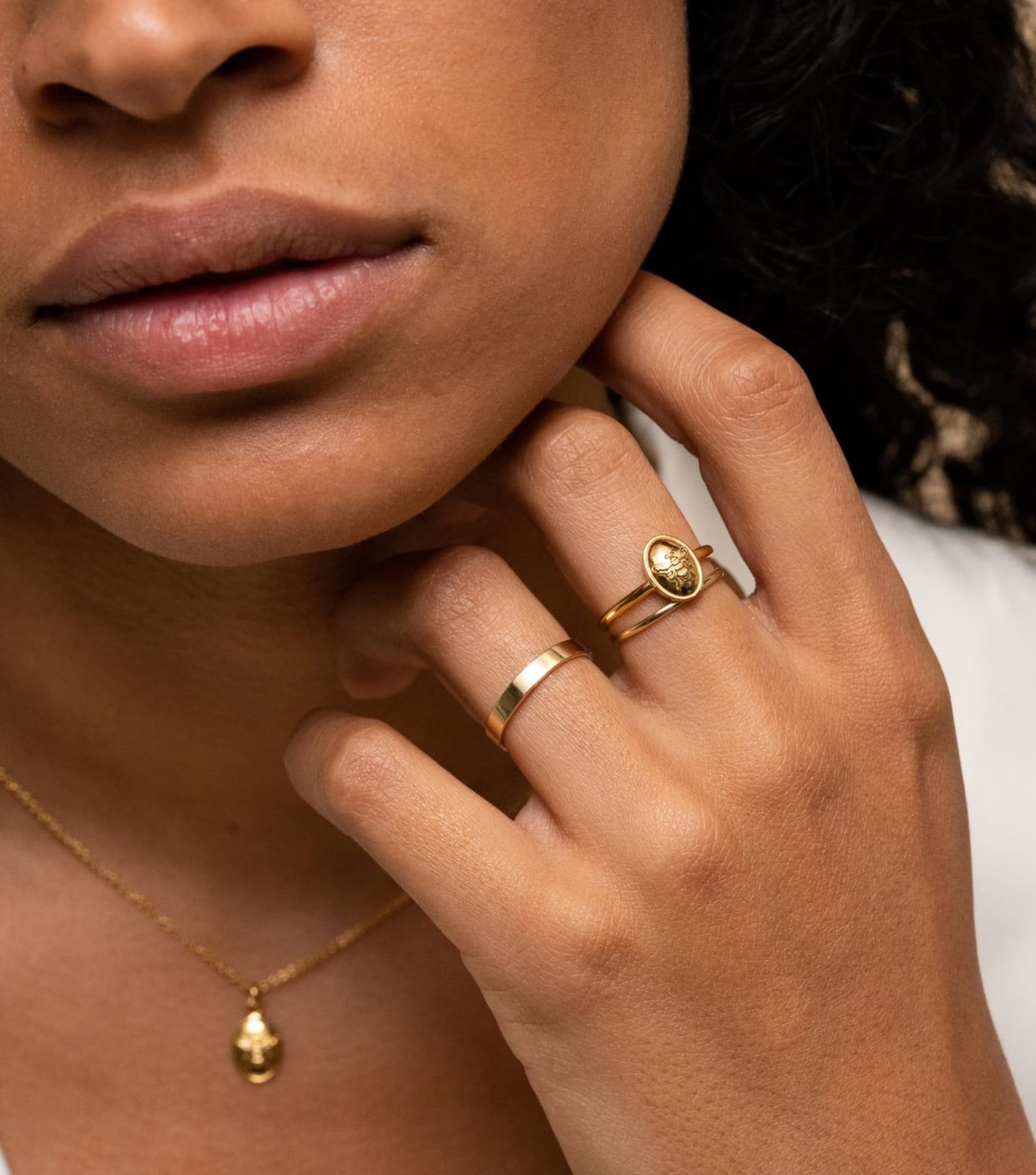 Image by Mejuri (sustainable-wedding-rings)