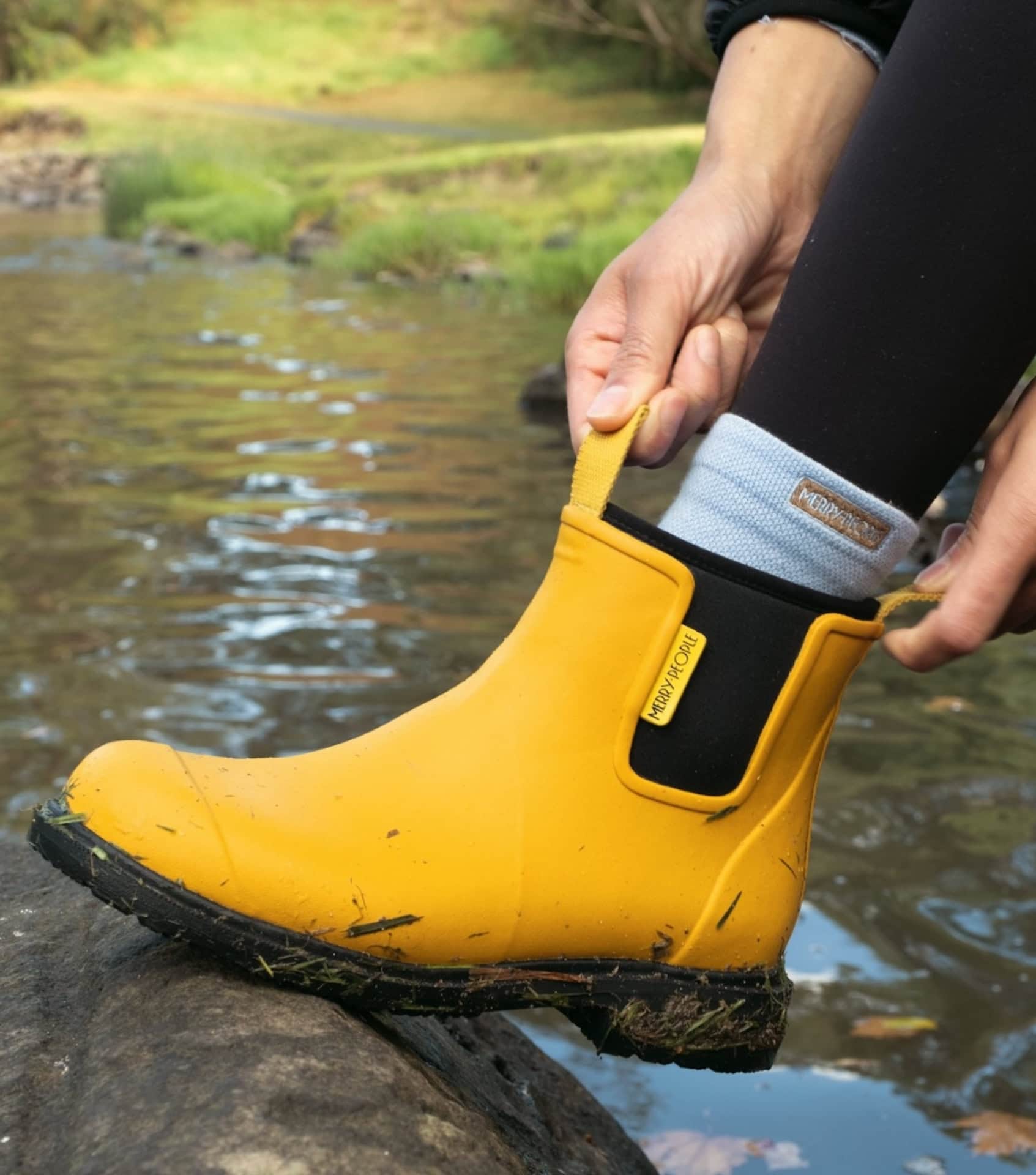 Image by Merry People (sustainable-rain-boots) (2)