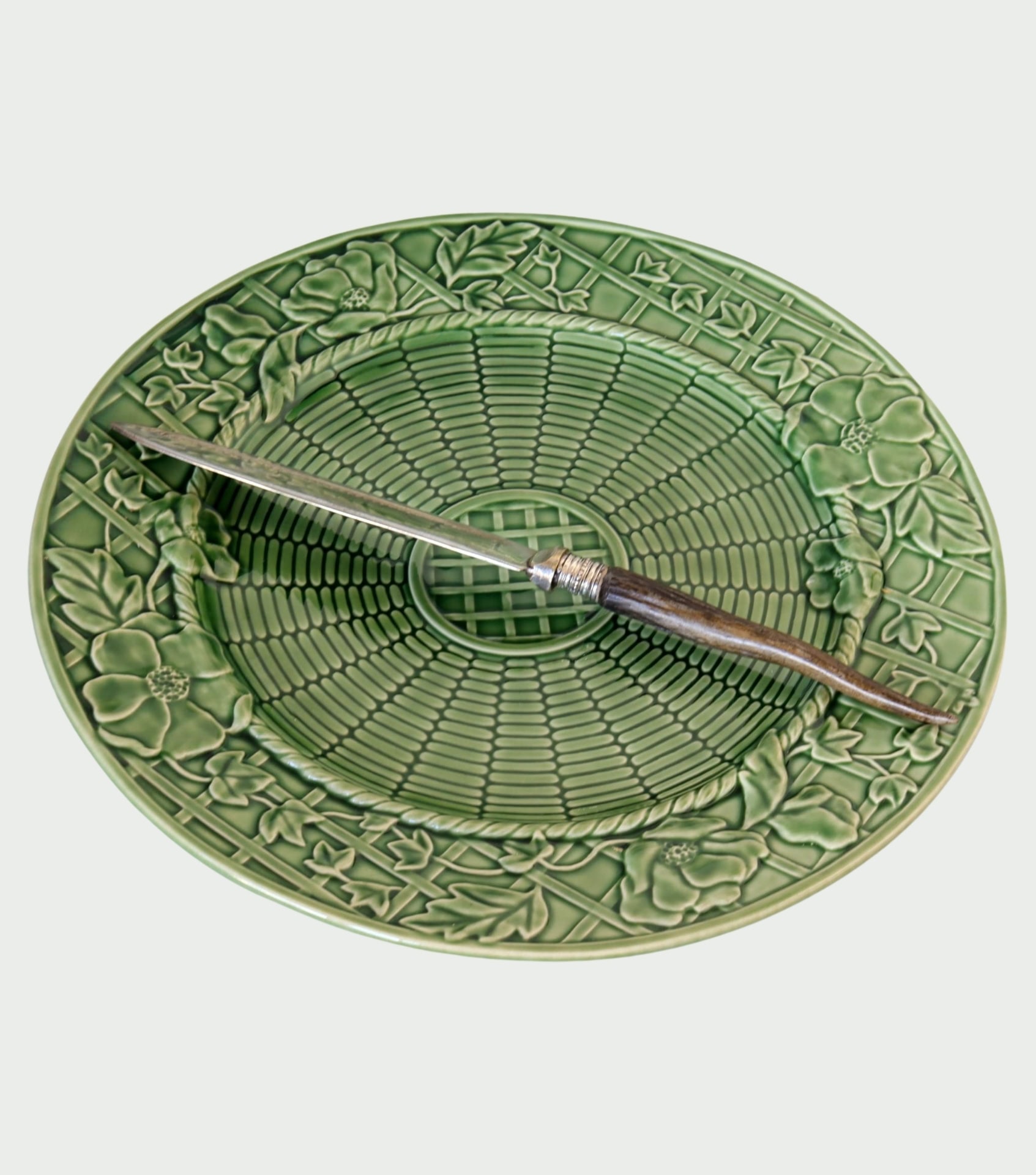 Image by New England Mercantile (vintage-home-decor)