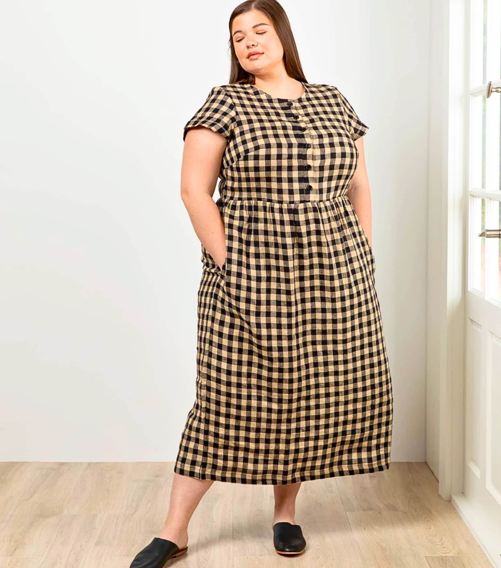Image by Pyne and Smith (plus-size-linen-clothing) (2)