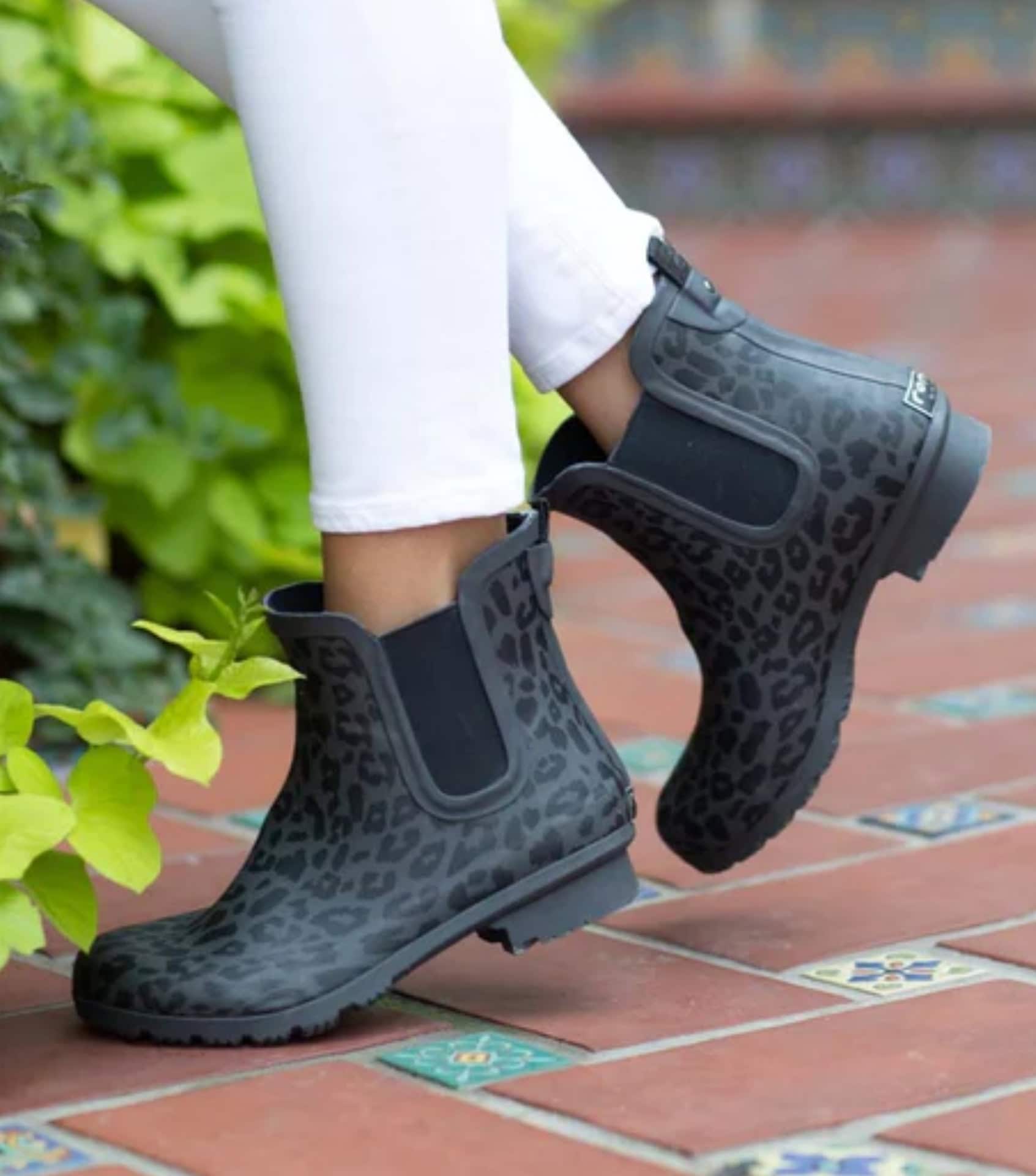 Image by ROMA (sustainable-rain-boots) (2)