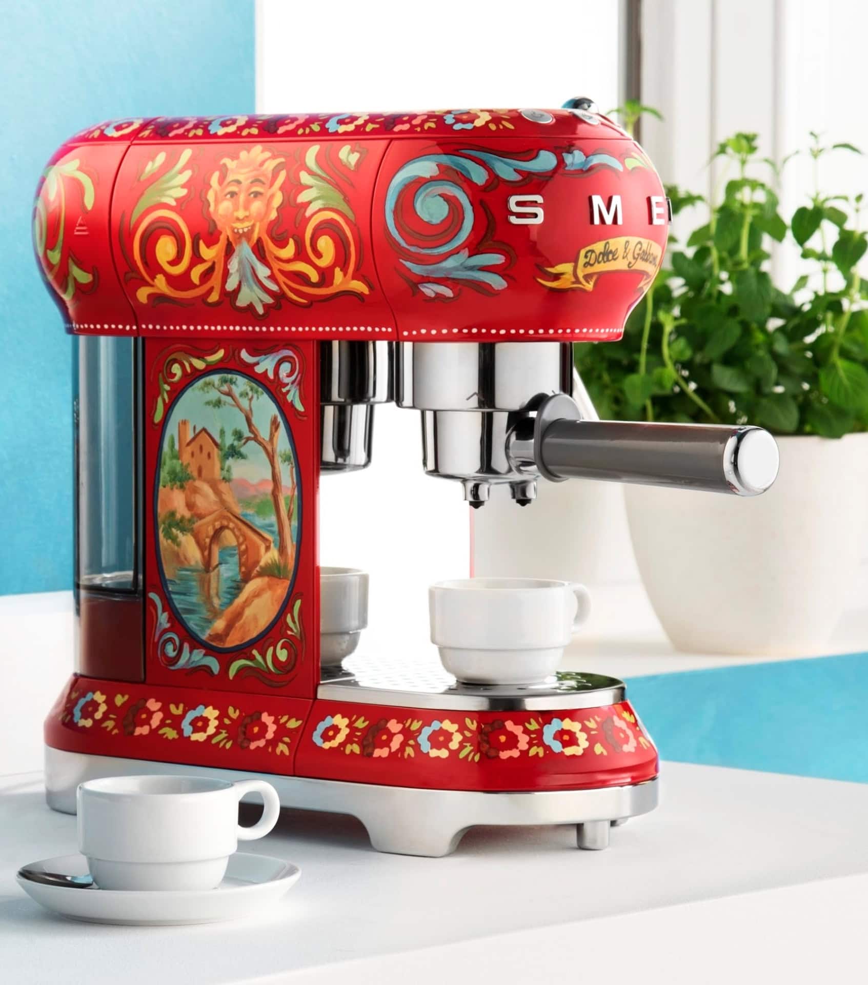 Image by SMEG (plastic-free-coffee-makers)