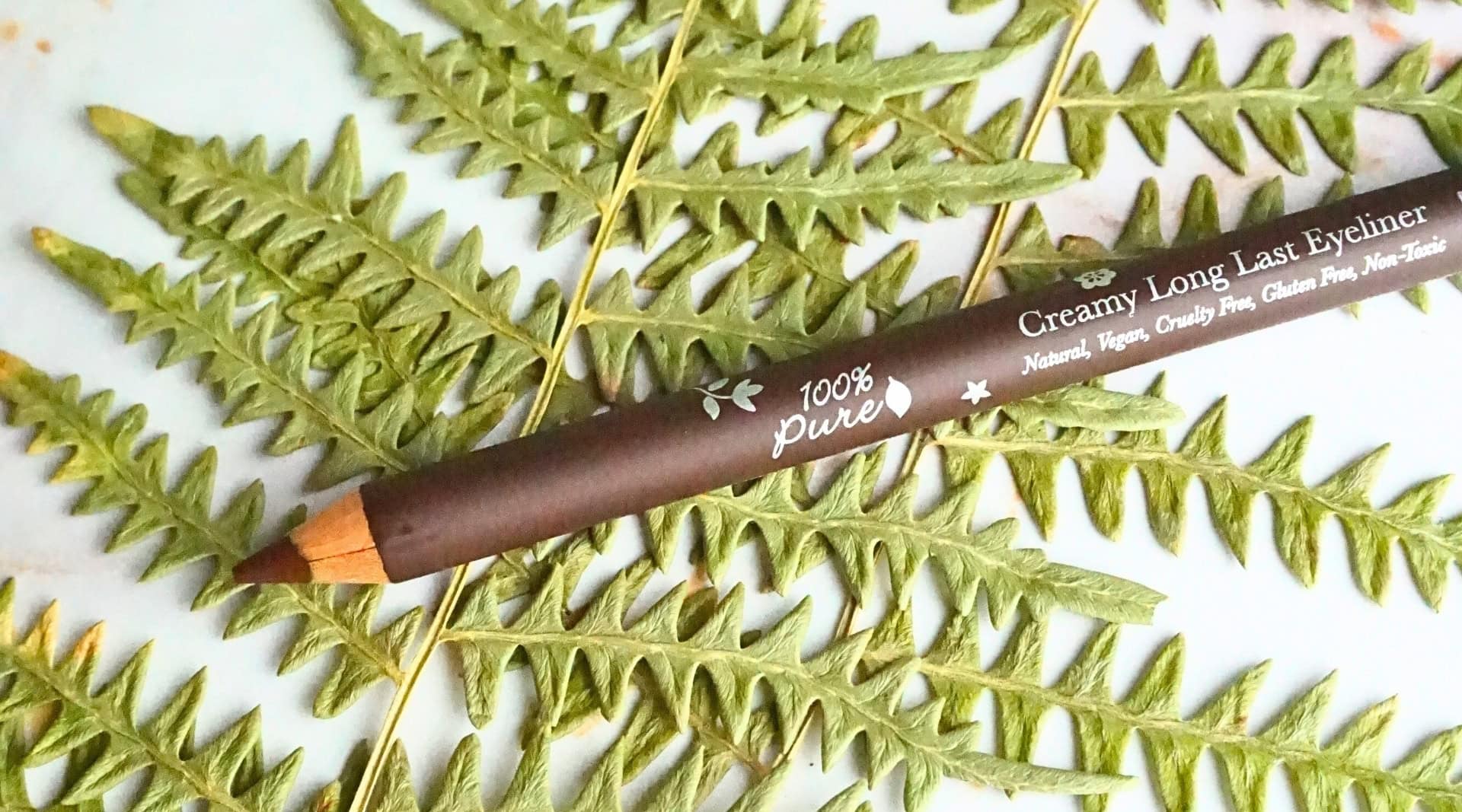 Image by Sustainable Jungle (100% Pure) (organic-eyeliner)