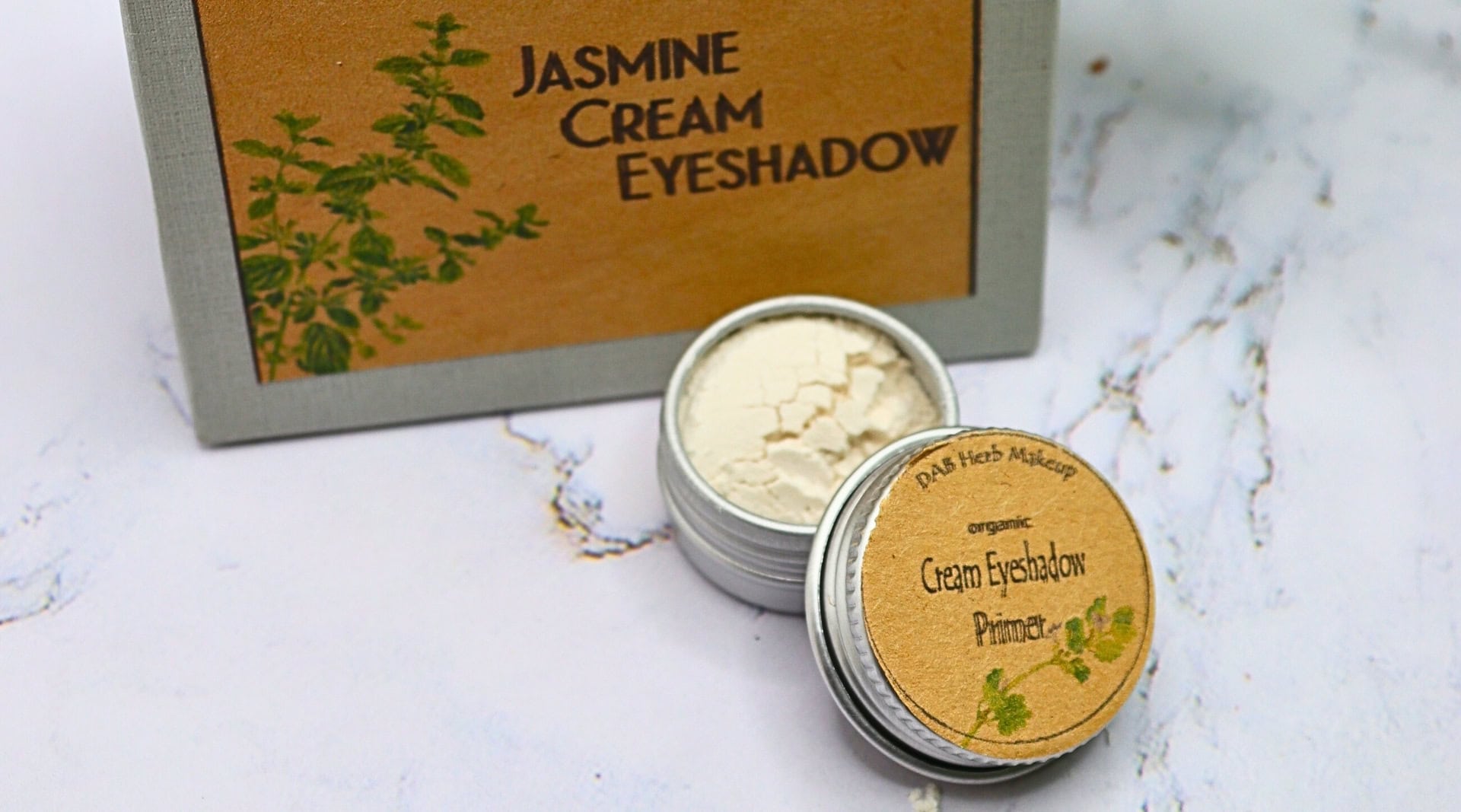 Image by Sustainable Jungle (Dab Herb) (organic-non-toxic-eyeshadow)