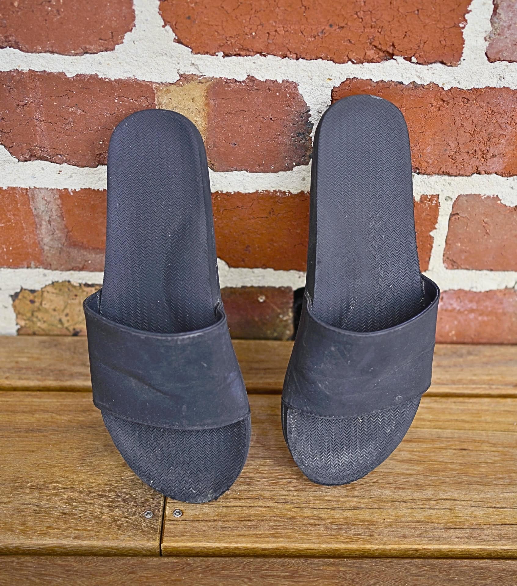 Image by Sustainable Jungle (Indosole) (brands-that-give-back)