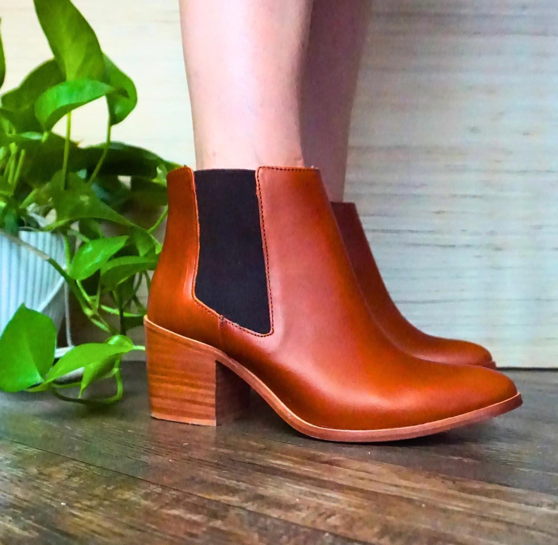 Image by Sustainable Jungle (Nisolo) (repairable-shoes)