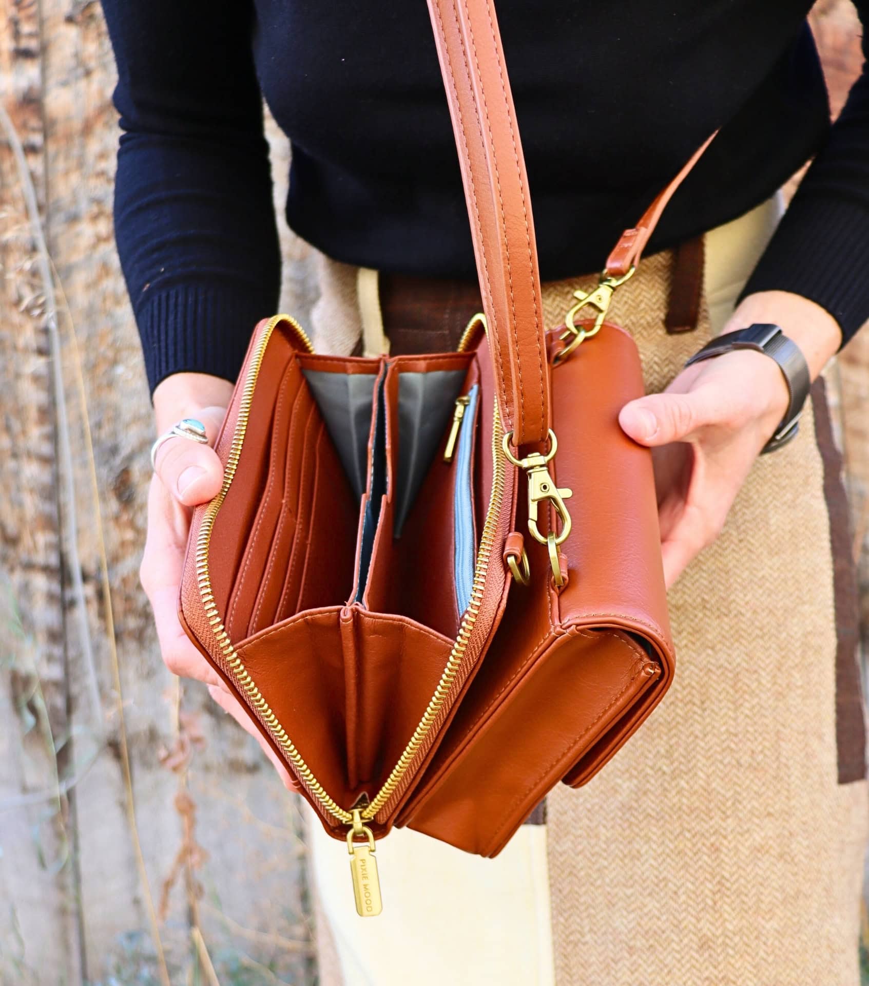 Image by Sustainable Jungle (Pixie Mood) (sustainable-crossbody-bags) (2)