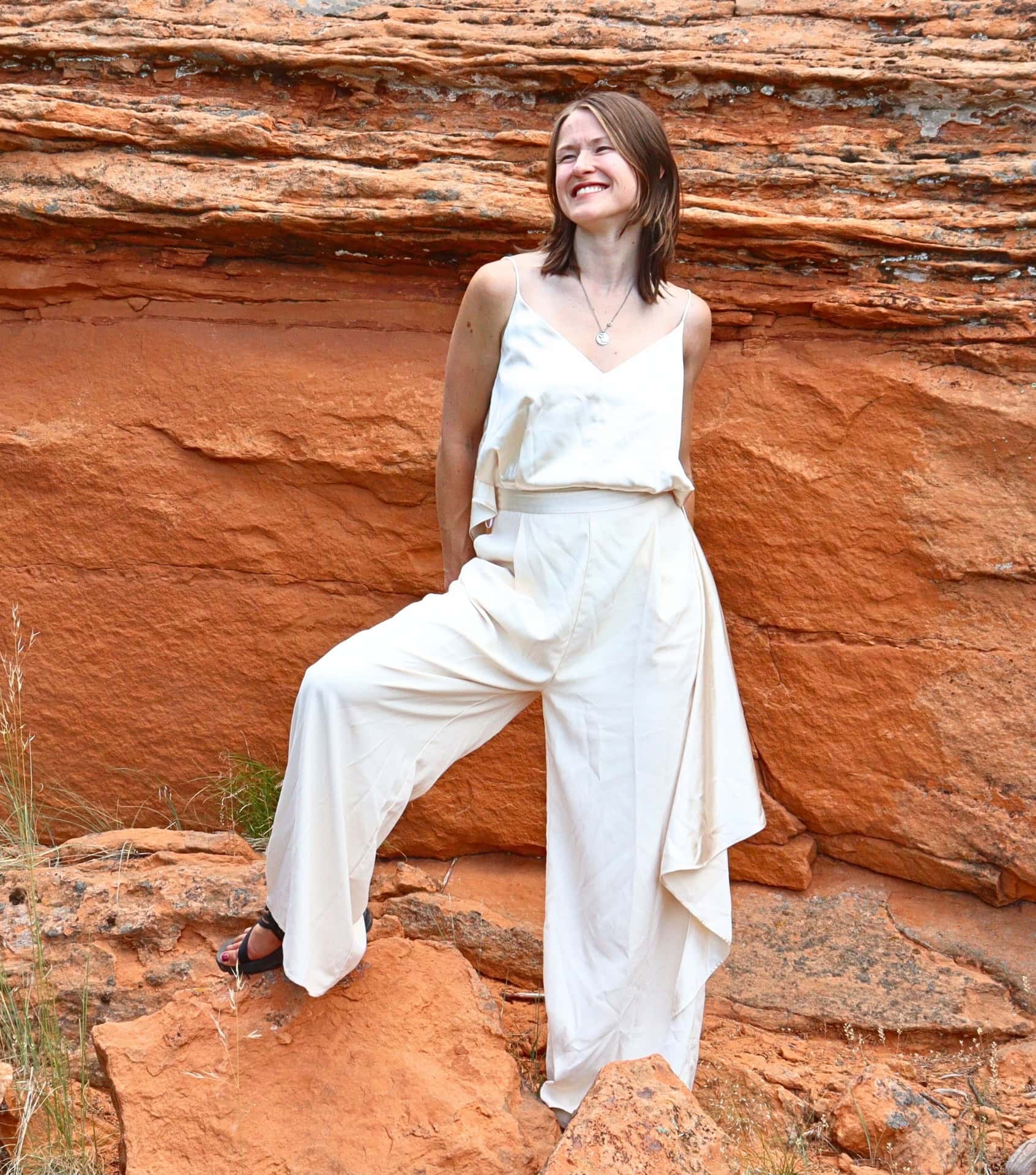 Image by Sustainable Jungle (Rent The Runway) (sustainable-wedding-dresses) (2)