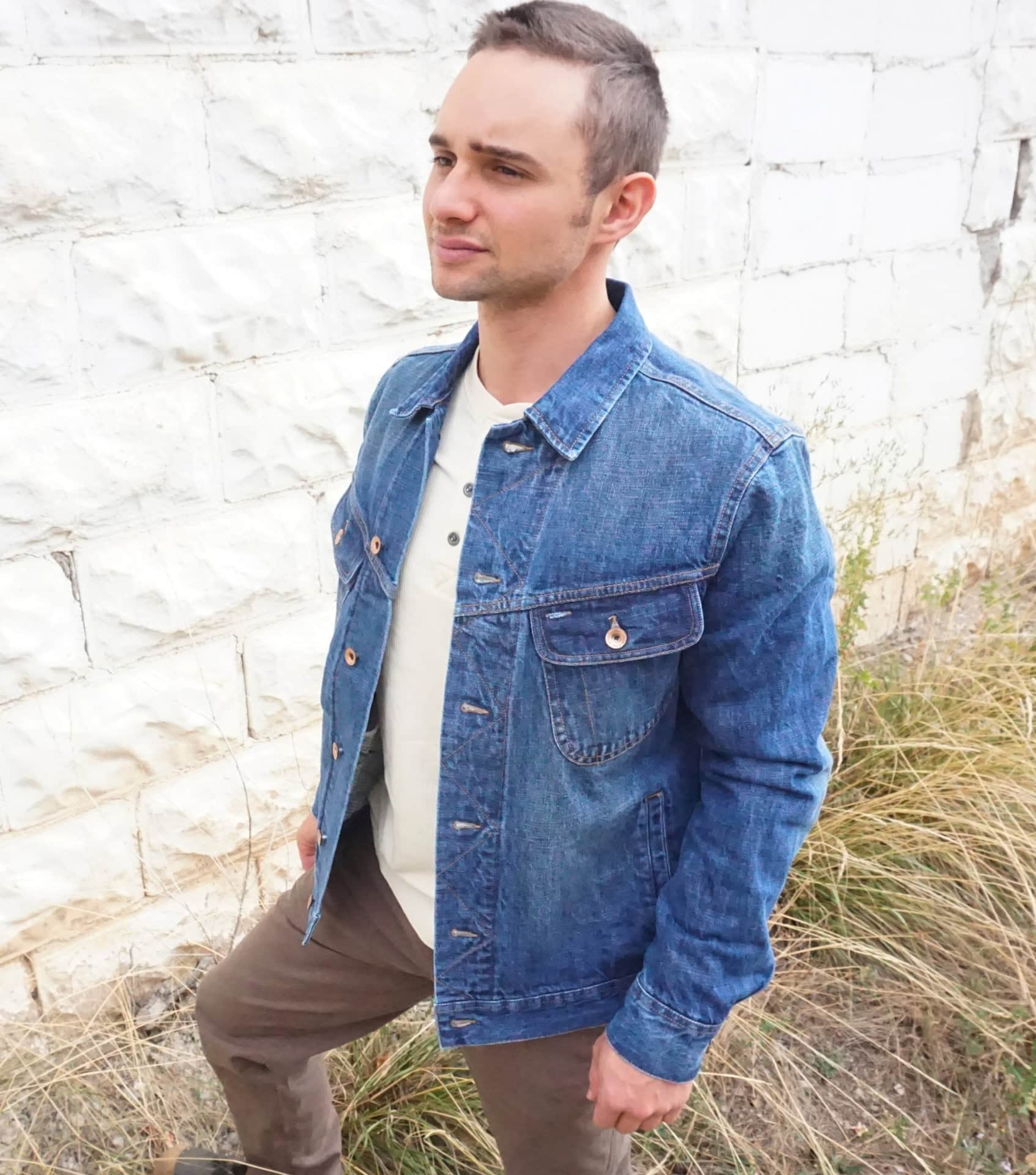 Image by Sustainable Jungle (Taylor Stitch) (minimalist-wardrobe-men)