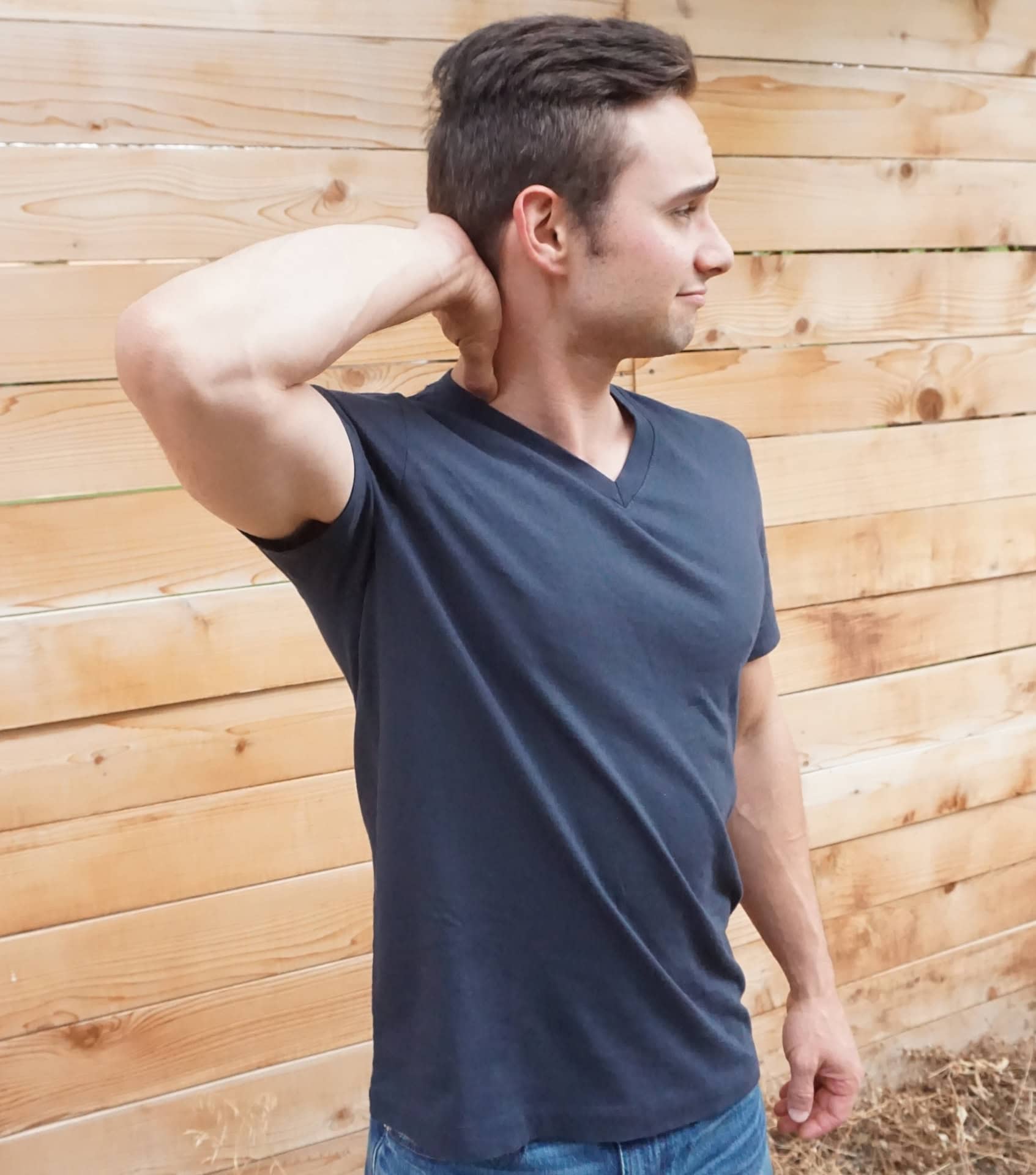 Image by Sustainable Jungle (The Classic T-Shirt Company) (minimalist-wardrobe-men)
