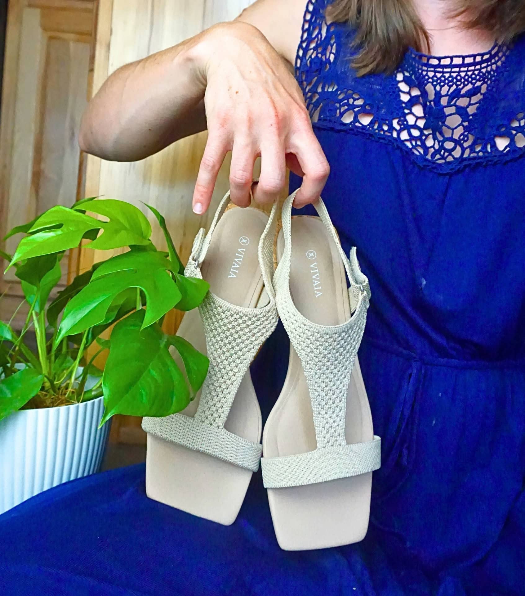 Image by Sustainable Jungle (VIVAIA) (vegan-sandals)