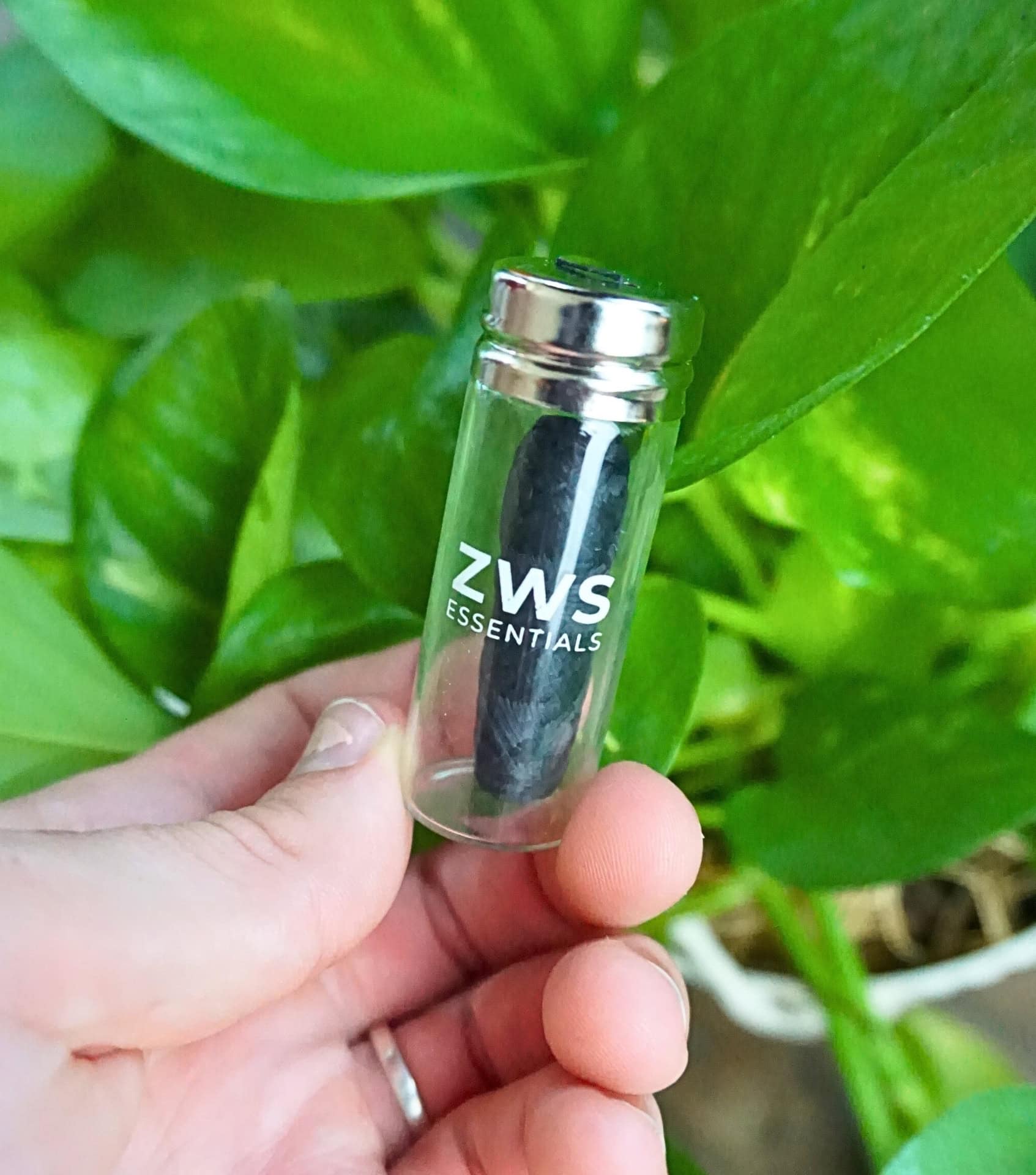 Image by Sustainable Jungle (ZeroWasteStore.com) (eco-friendly-floss) (2)
