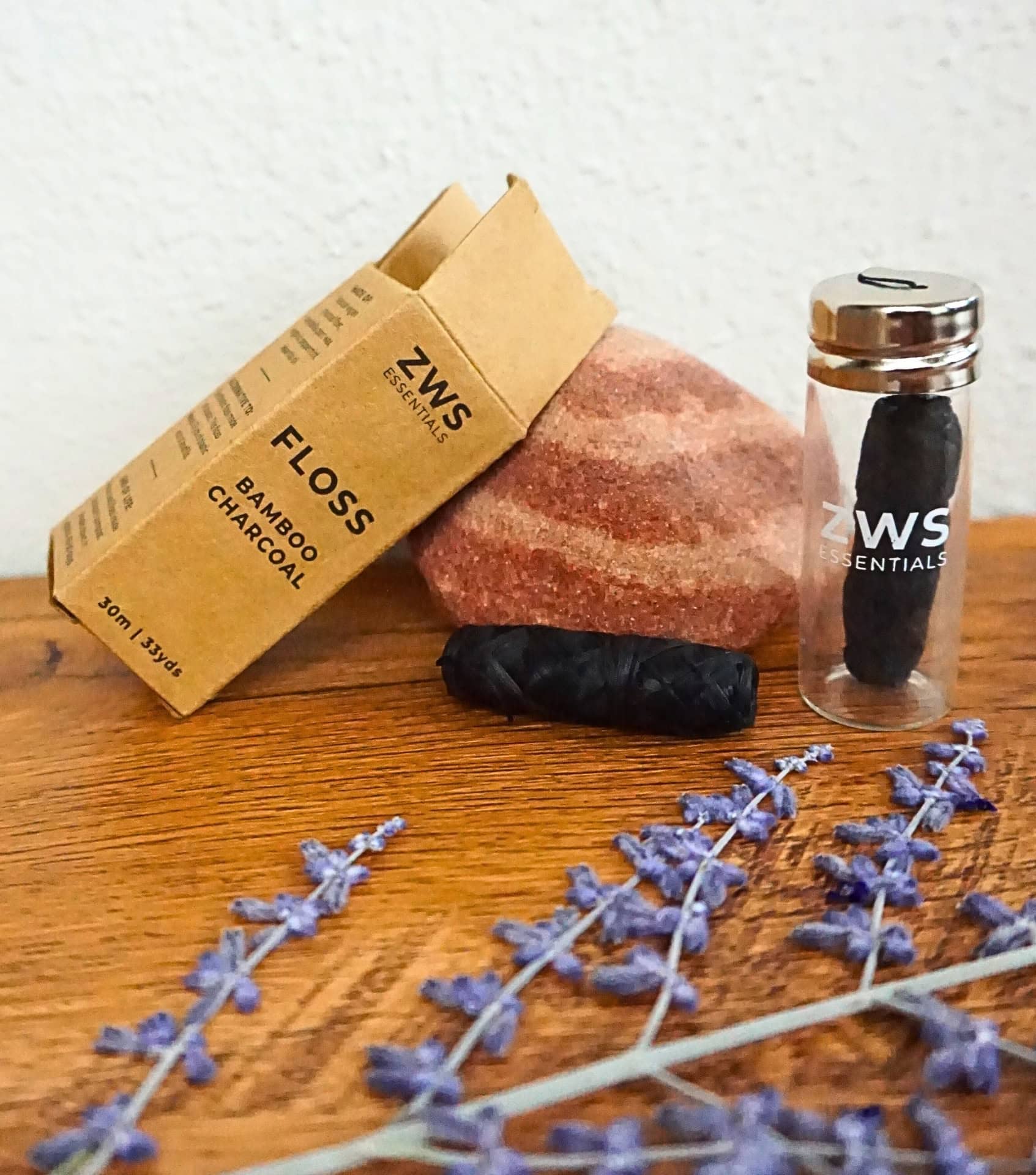 Image by Sustainable Jungle (ZeroWasteStore.com) (eco-friendly-floss)
