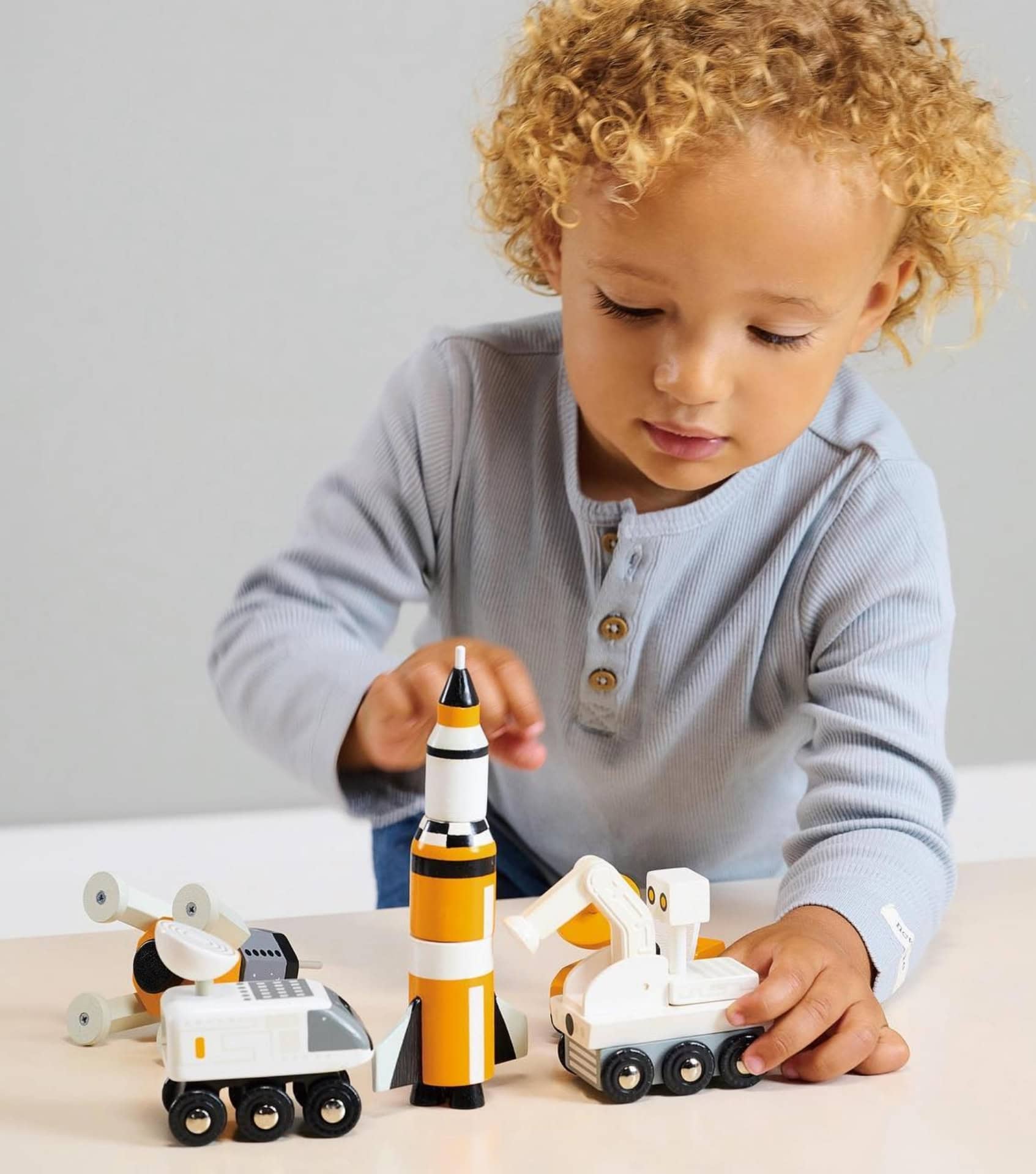 Image by Tender Leaf Toys (sustainable-toys) (2)