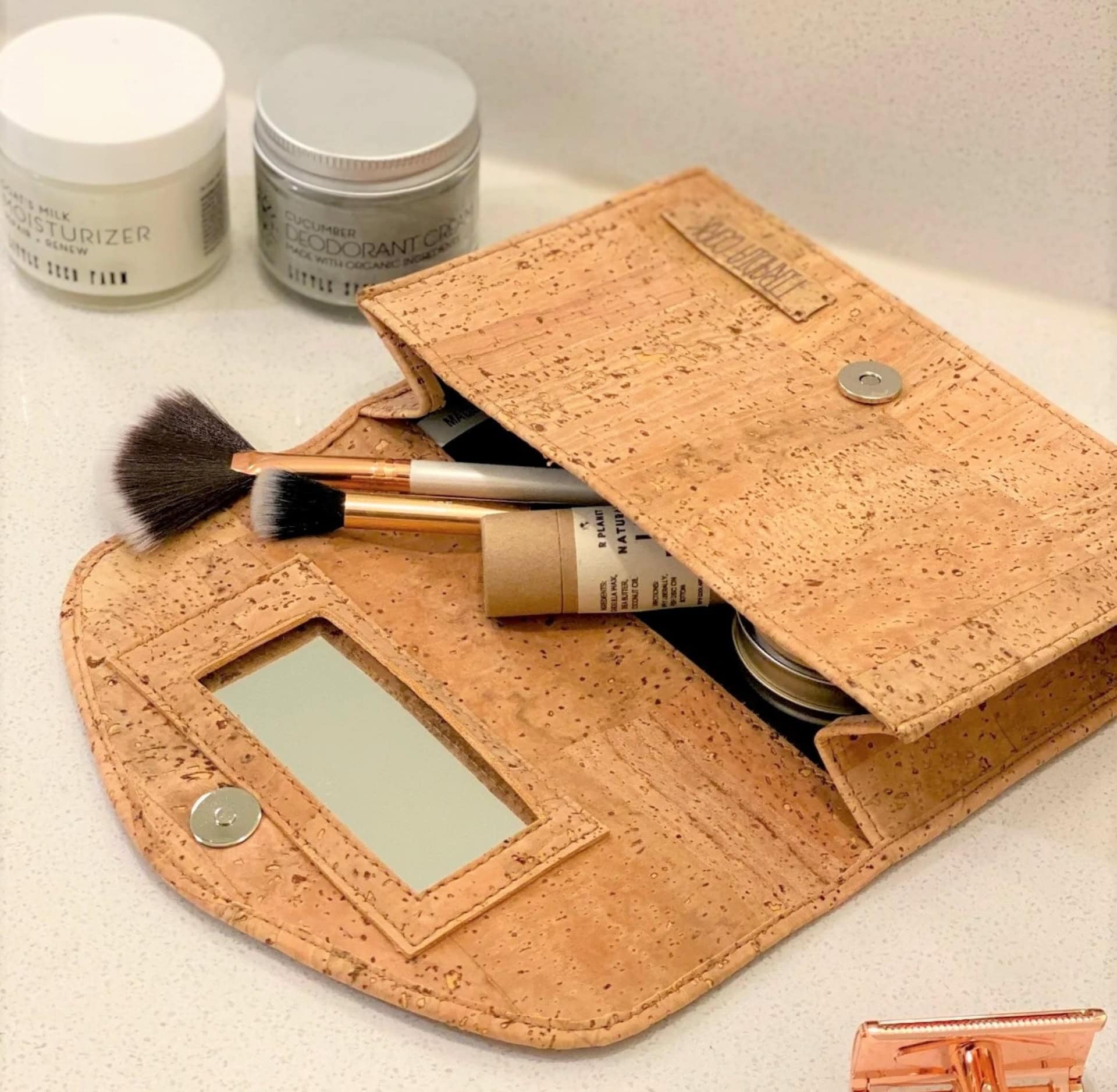 Image by Tiradia Cork (sustainable-makeup-bags)