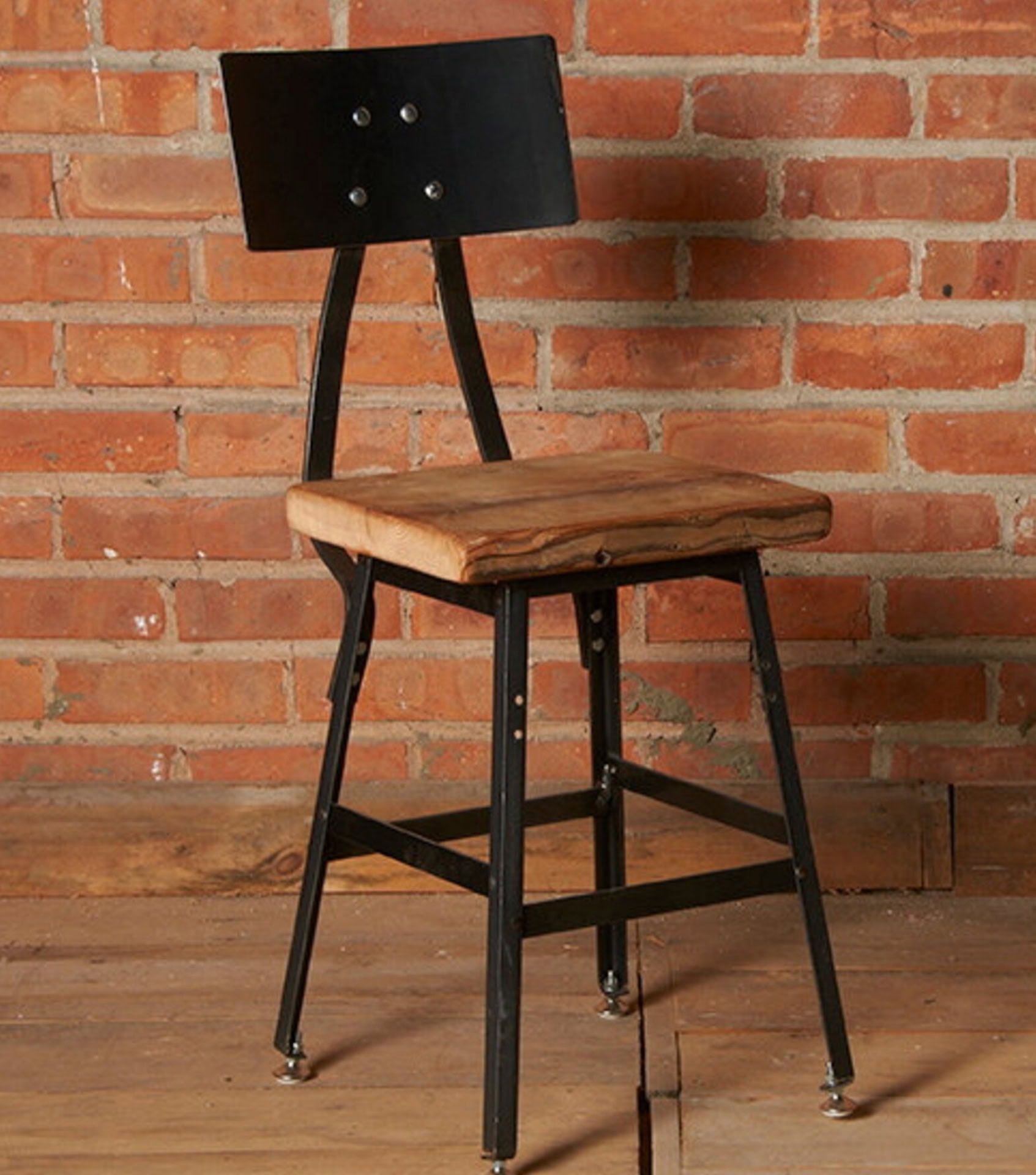 Image by Urban Wood Goods (sustainable-office-chairs)