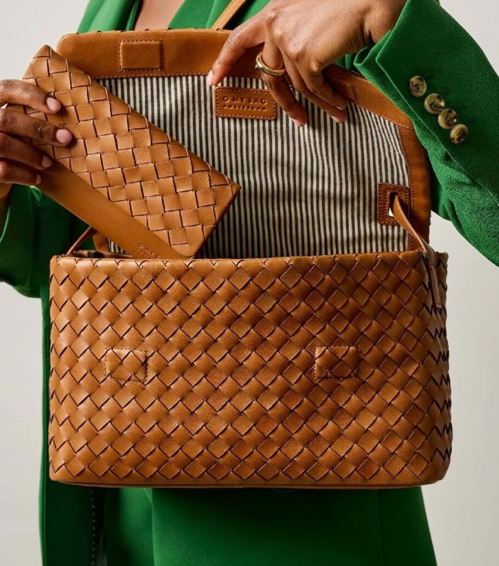 Image by Urbankissed (Ethical Online Shopping 2024)