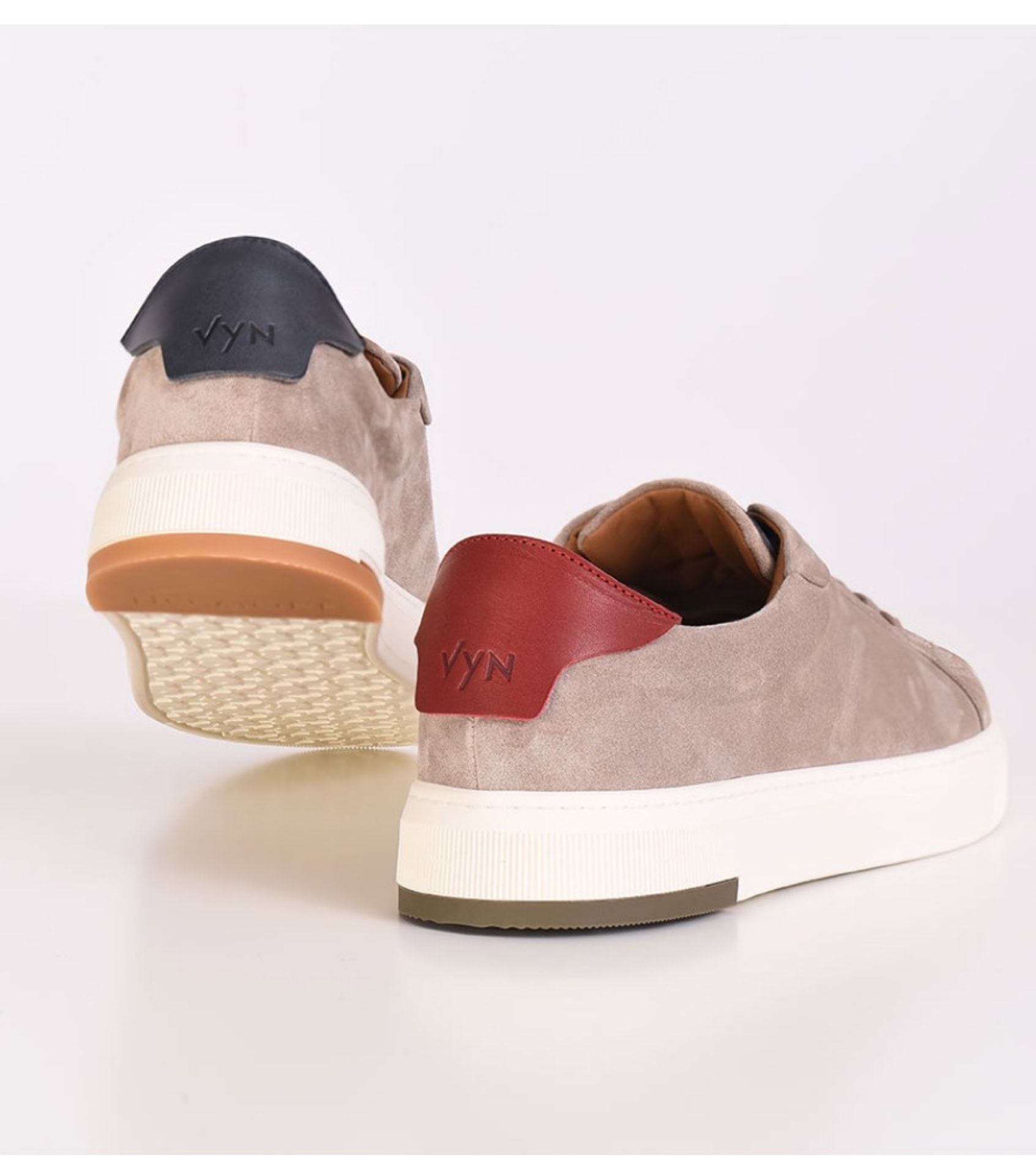 Image by VYN (repairable-shoes)