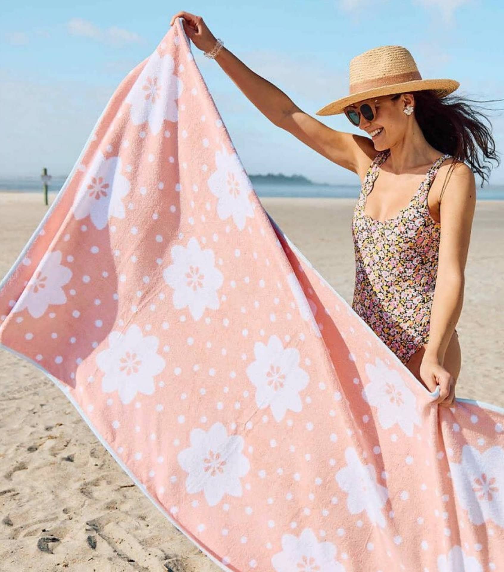 Image by Weezie (sustainable-beach-towels) (2)