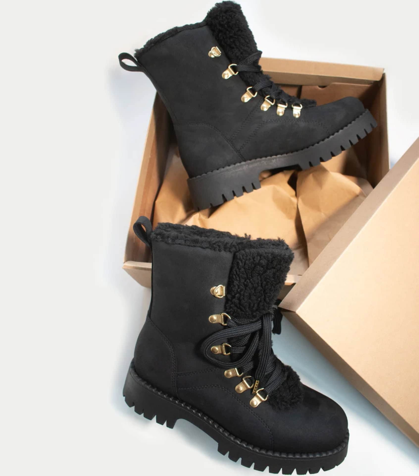 Image by Will’s Vegan Store (sustainable-rain-boots)