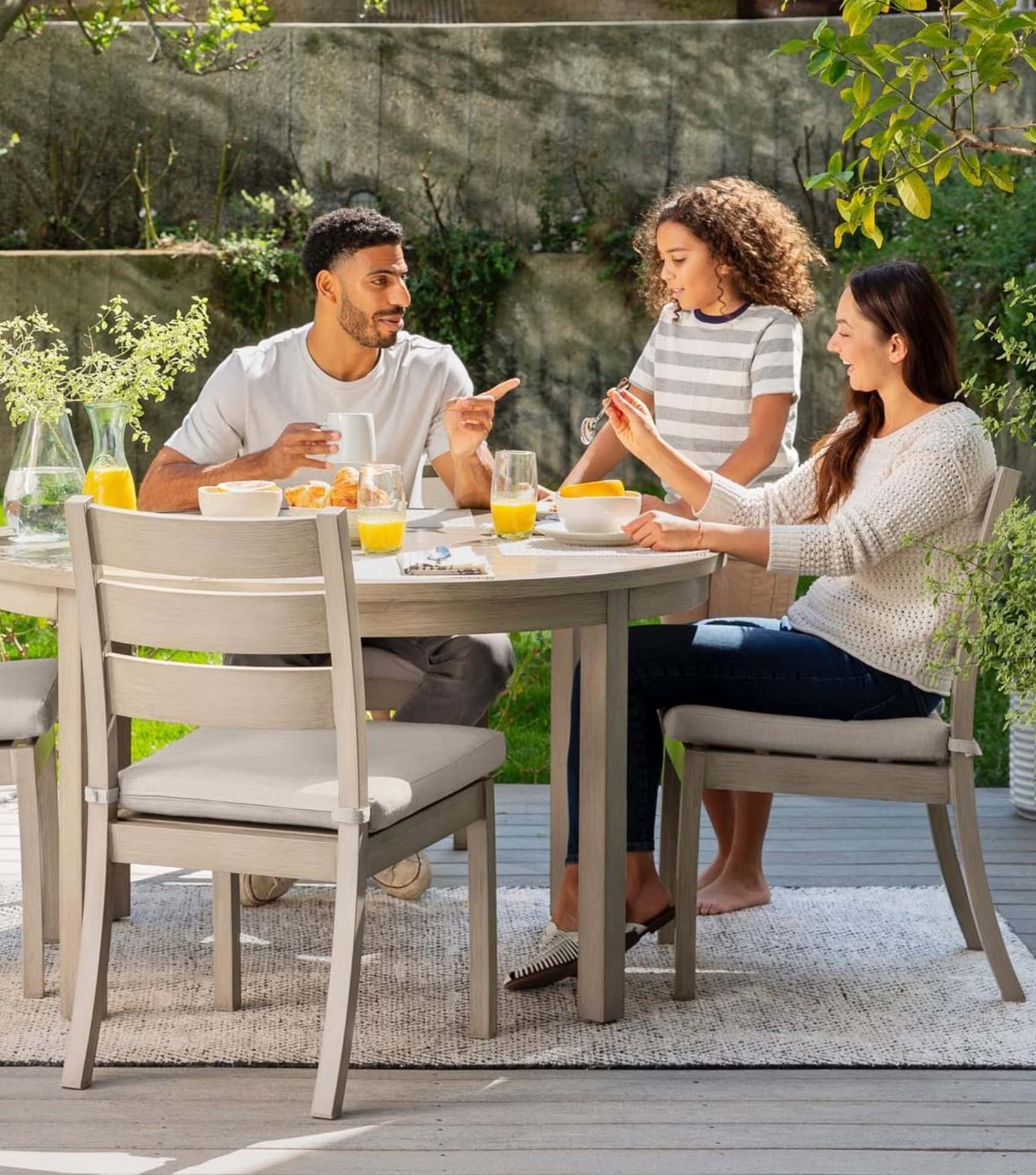 Image by Yardbird (recycled-plastic-outdoor-furniture) (2)