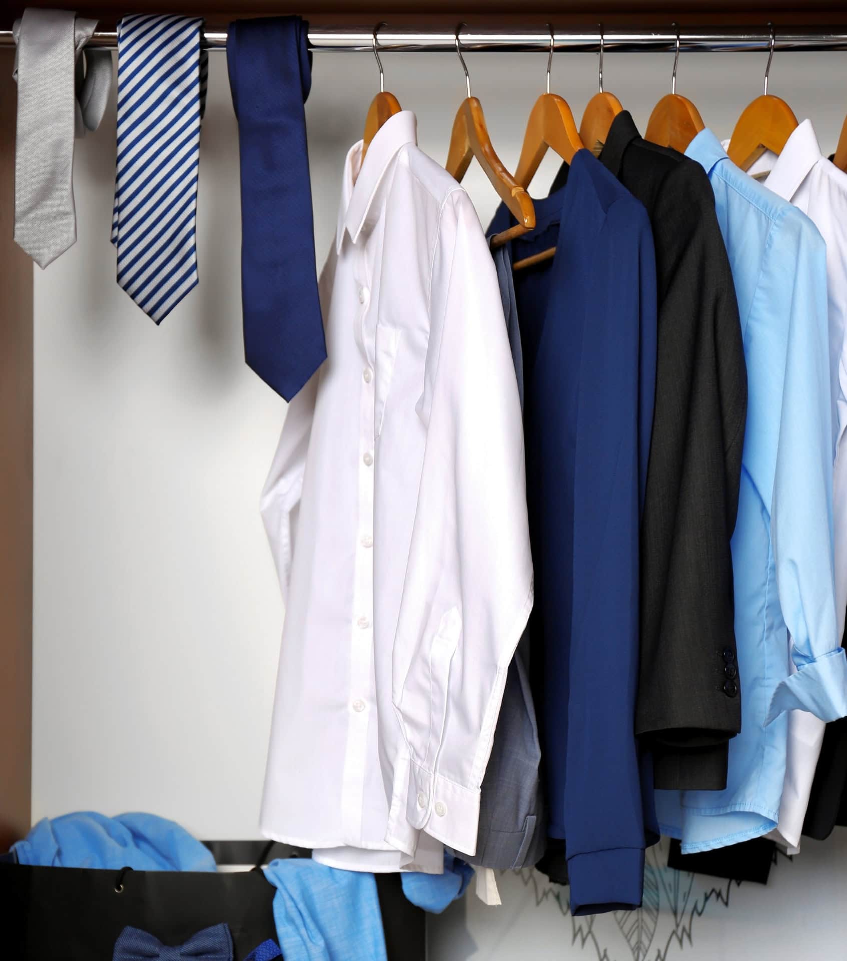 Image by pixelshot (minimalist-wardrobe-men) (2)
