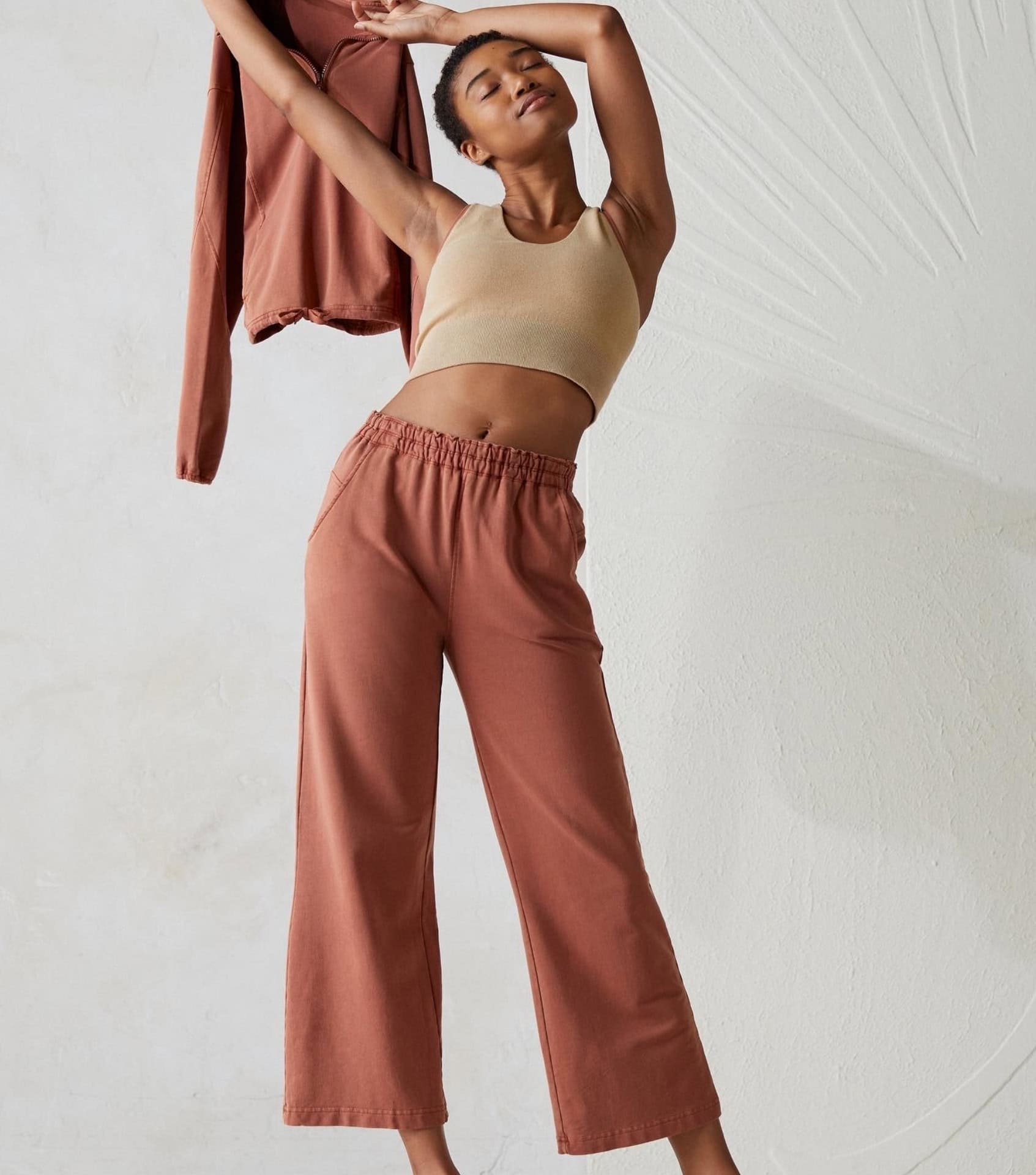 Image by prAna (sustainable-sweatpants)